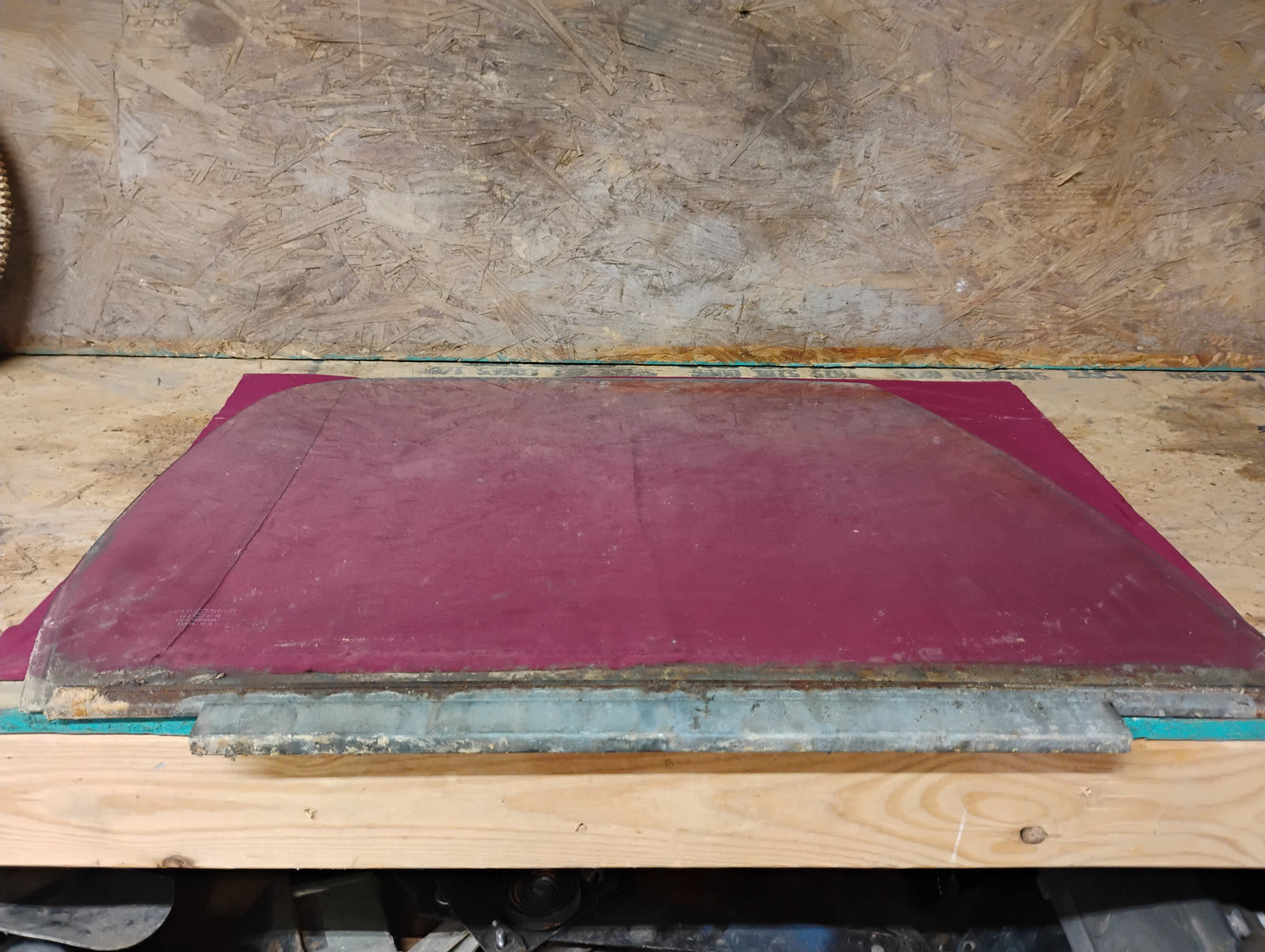 81-87 Chevy GMC Truck Passengerside Doorglass