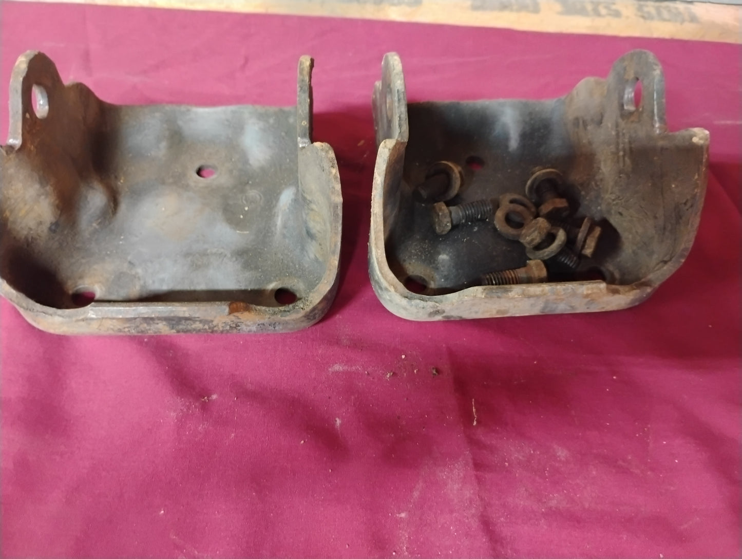 73-87 Chevy GMC Truck Set of Clamshell Motormounts 2 Wheel Drive