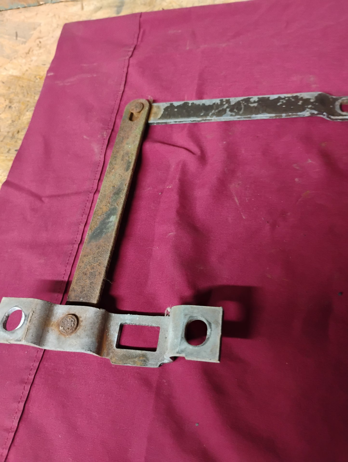 1981-1987 Chevy GMC C10 K10 Truck Tailgate Hinges Pair Fleetside Squarebody 81-87