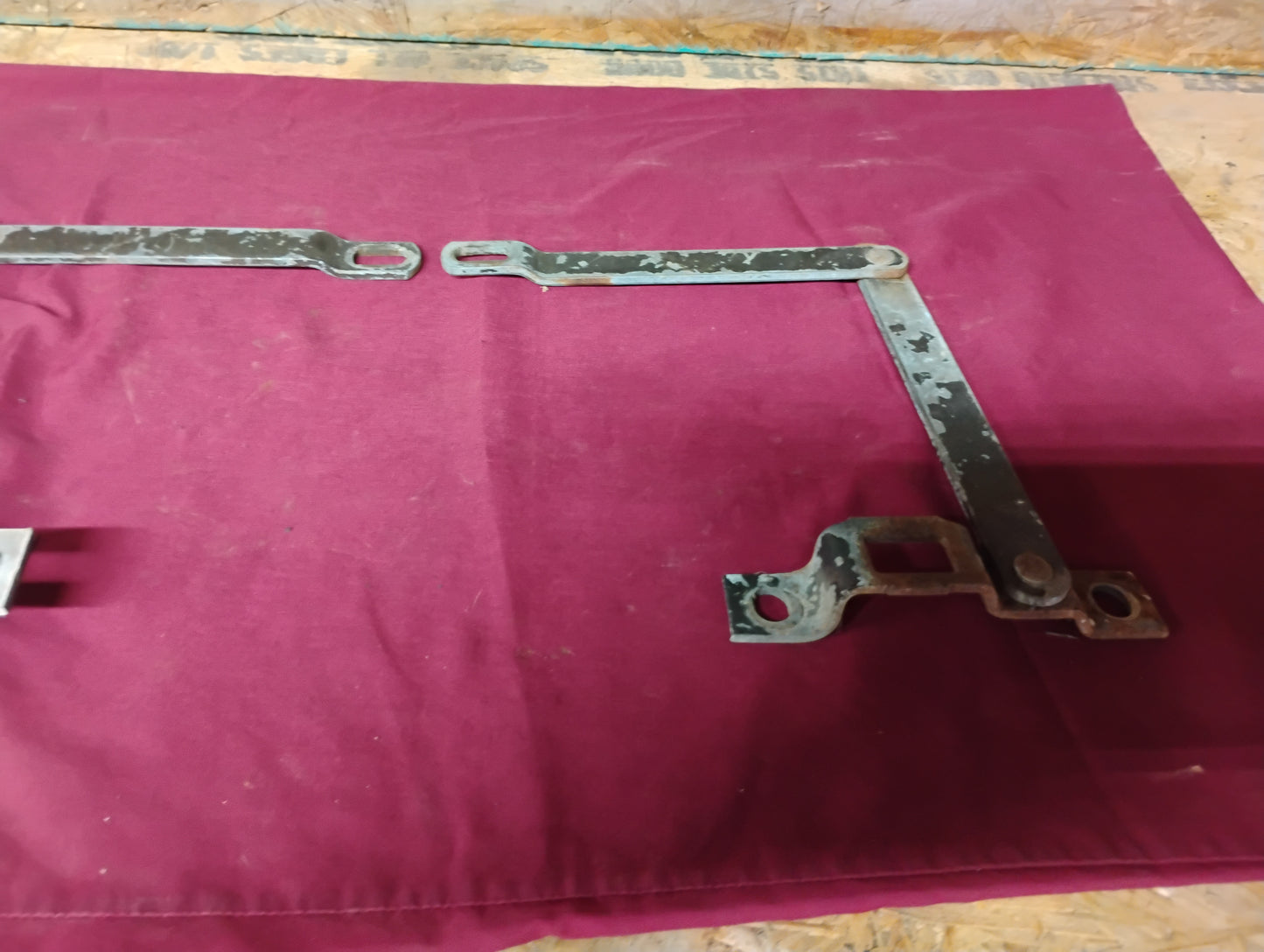 1981-1987 Chevy GMC C10 K10 Truck Tailgate Hinges Pair Fleetside Squarebody 81-87