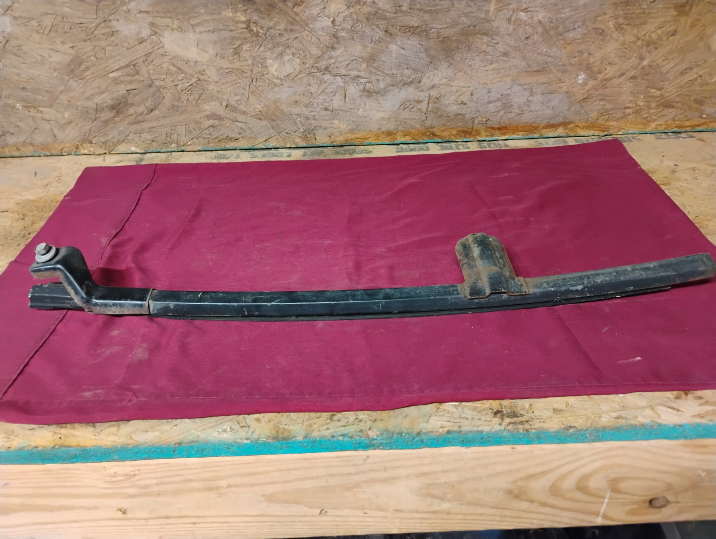 73-87 Chevy GMC Truck Driver Left Door Window Channel Guide Track Run C10 K10 OEM