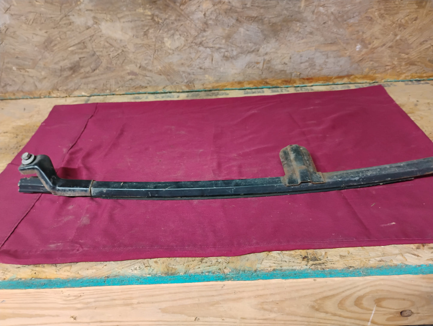 73-87 Chevy GMC Truck Driver Left Door Window Channel Guide Track Run C10 K10 OEM