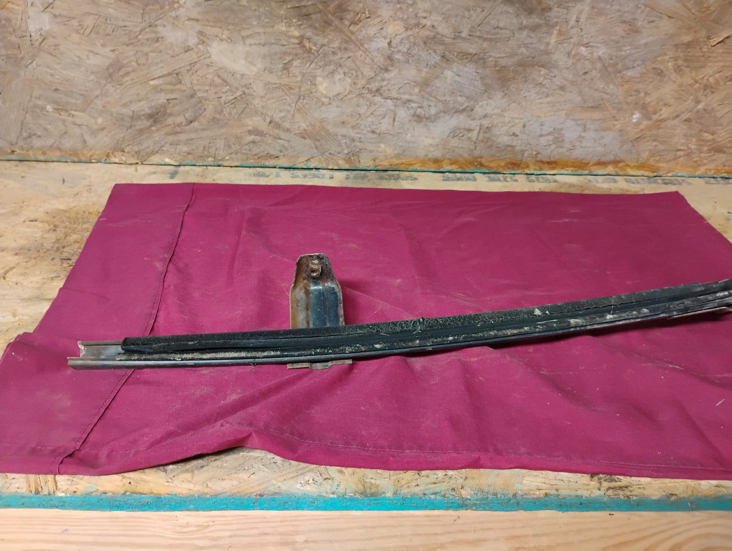 73-87 Chevy GMC Truck Driver Left Door Window Channel Guide Track Run C10 K10 OEM