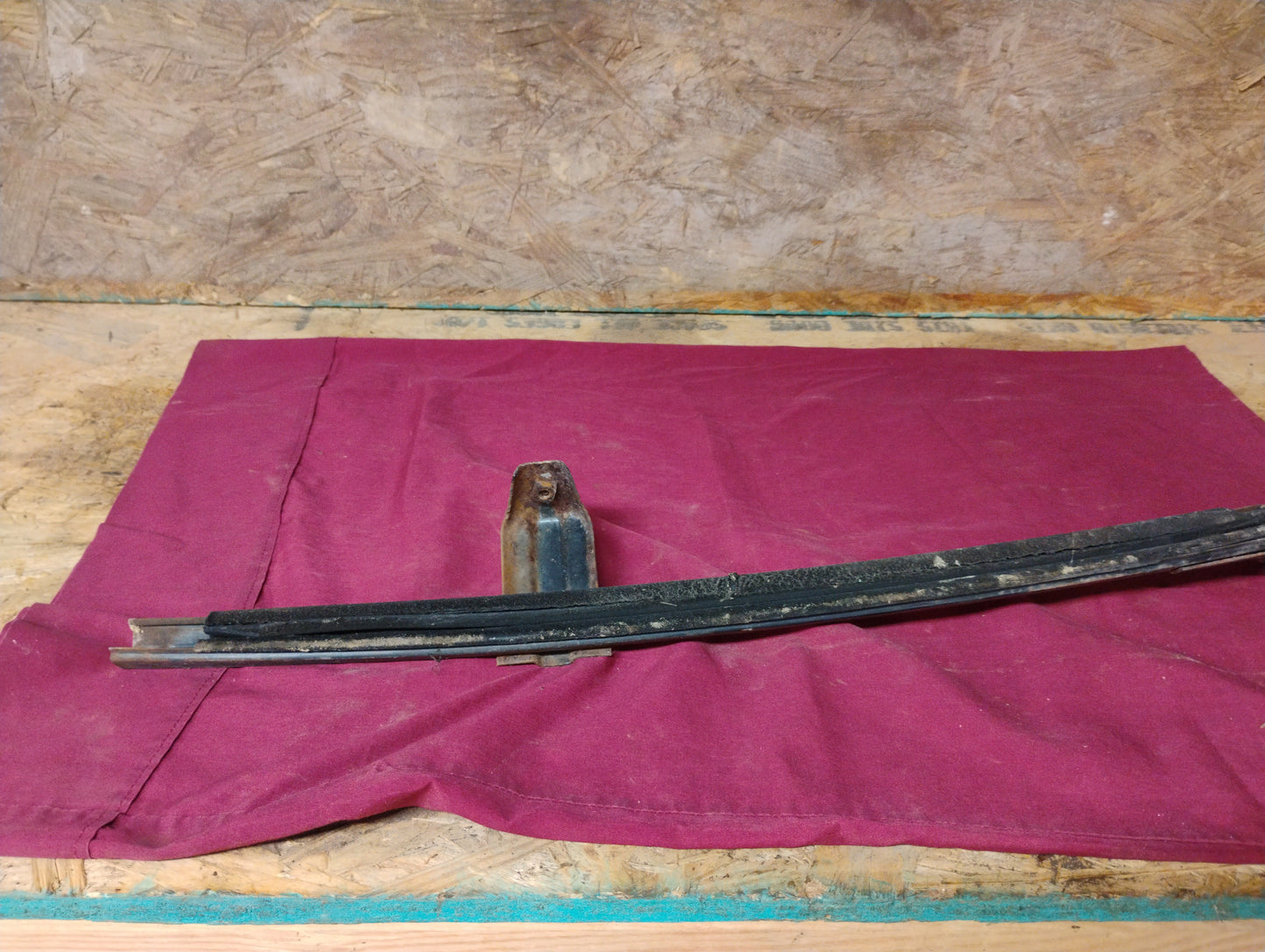 73-87 Chevy GMC Truck Driver Left Door Window Channel Guide Track Run C10 K10 OEM