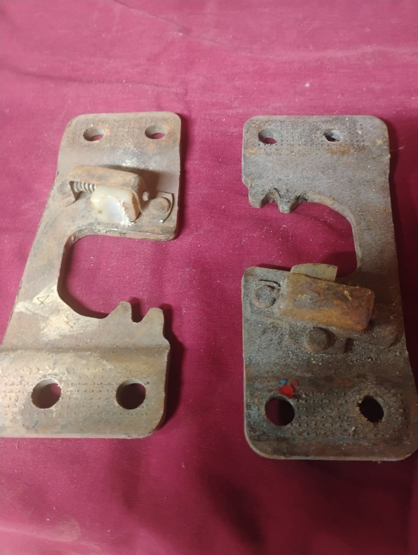 Pair of 2 OEM Door Striker Plates & Backing Plates 1967-1972 Chevy GMC C10 K10 Truck