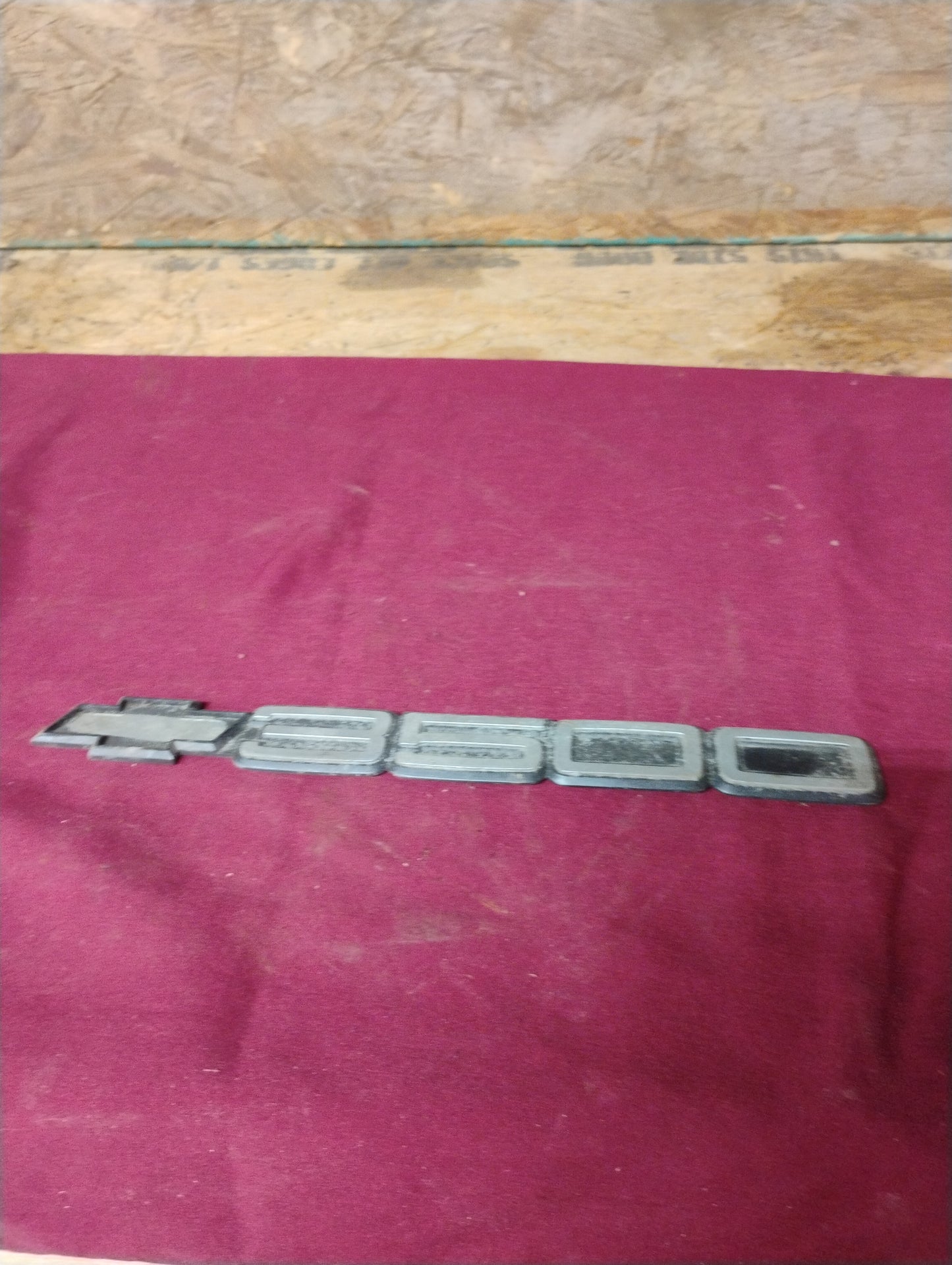 88-94 GMC Sierra 3500 Front Emblem Logo Badge Letters Trim OEM OBS
