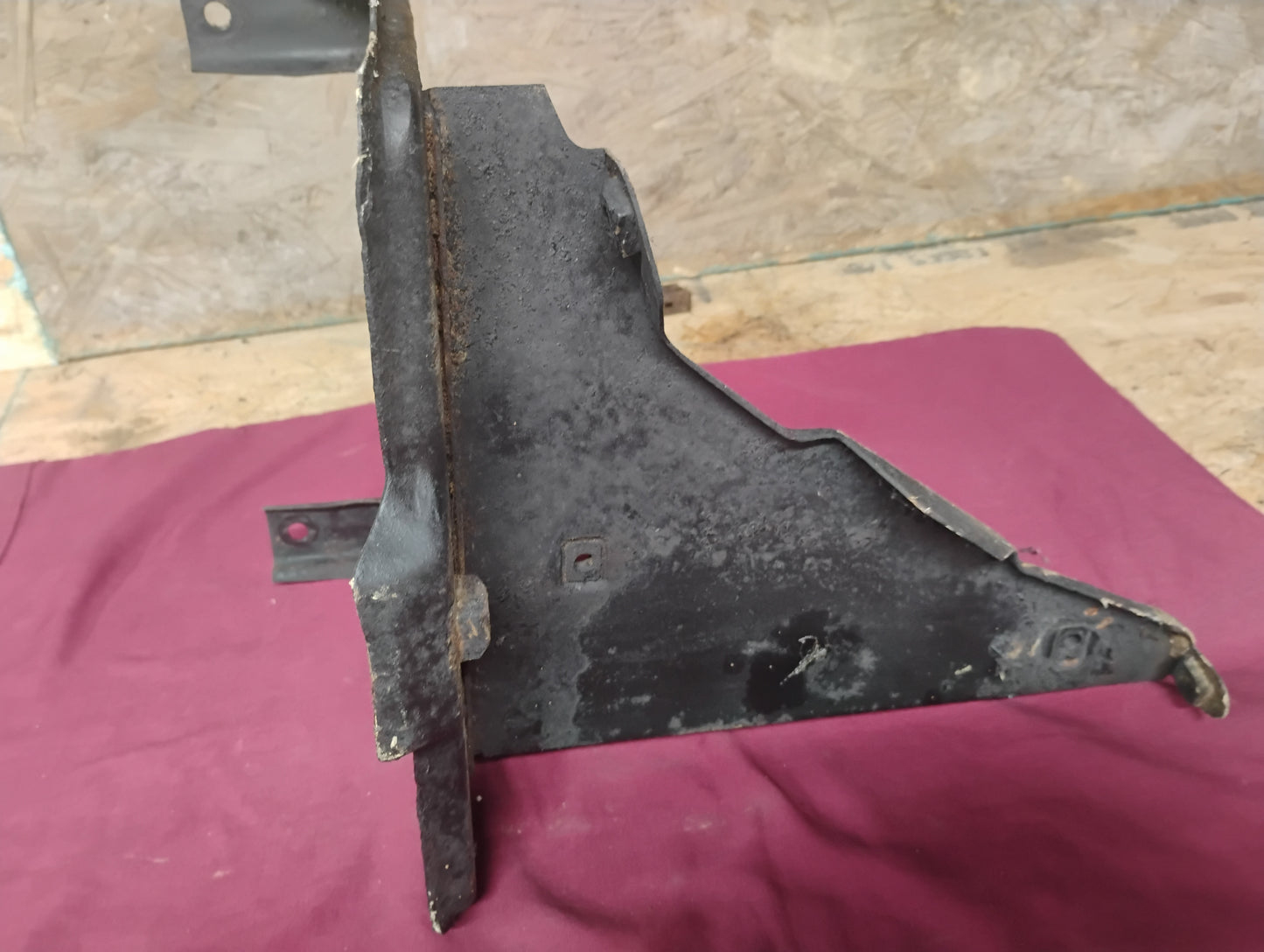 81-87 Chevy GMC Truck Battery Tray Passenger Right Side Box Bracket Holder OEM