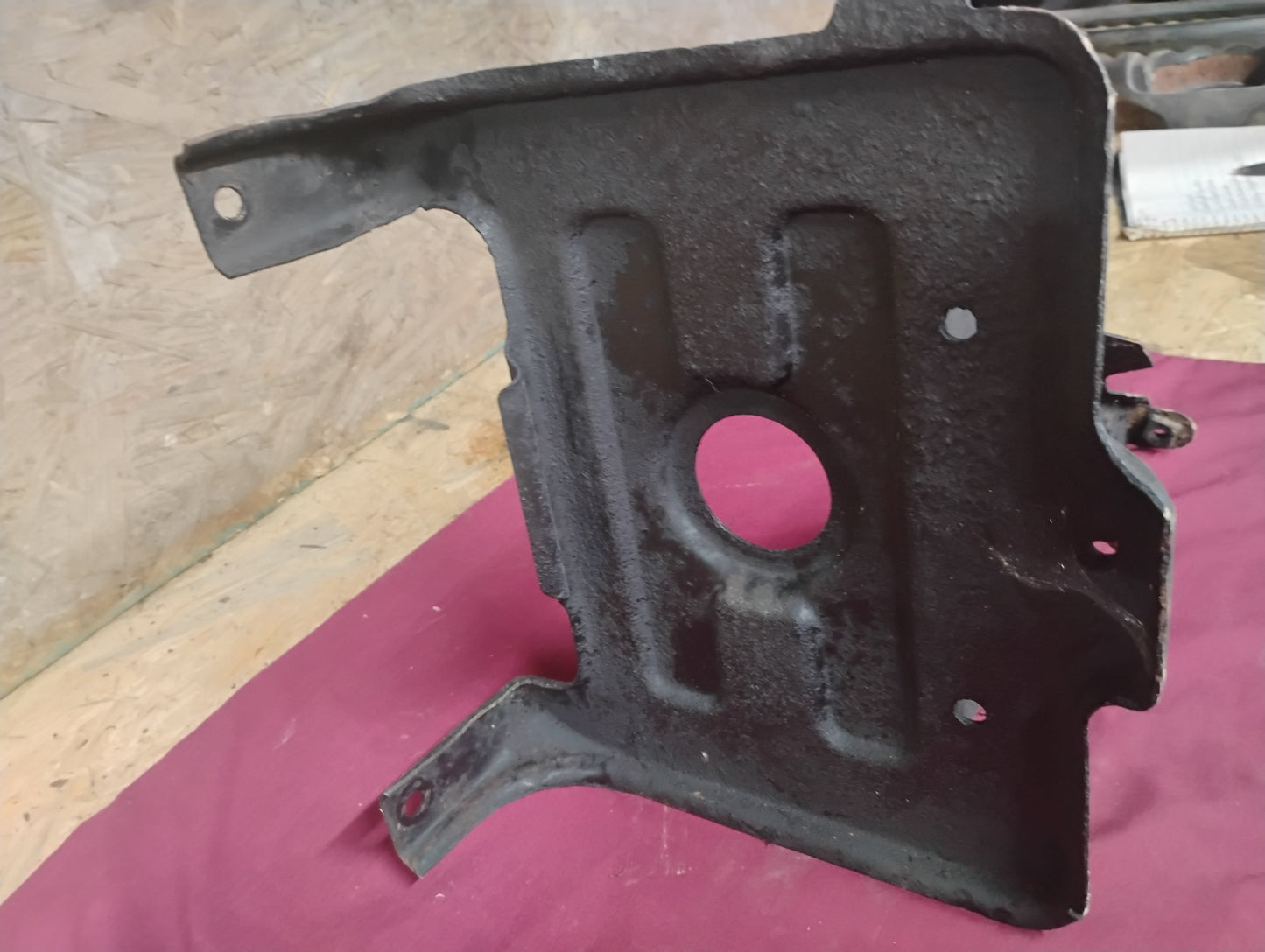 81-87 Chevy GMC Truck Battery Tray Passenger Right Side Box Bracket Holder OEM
