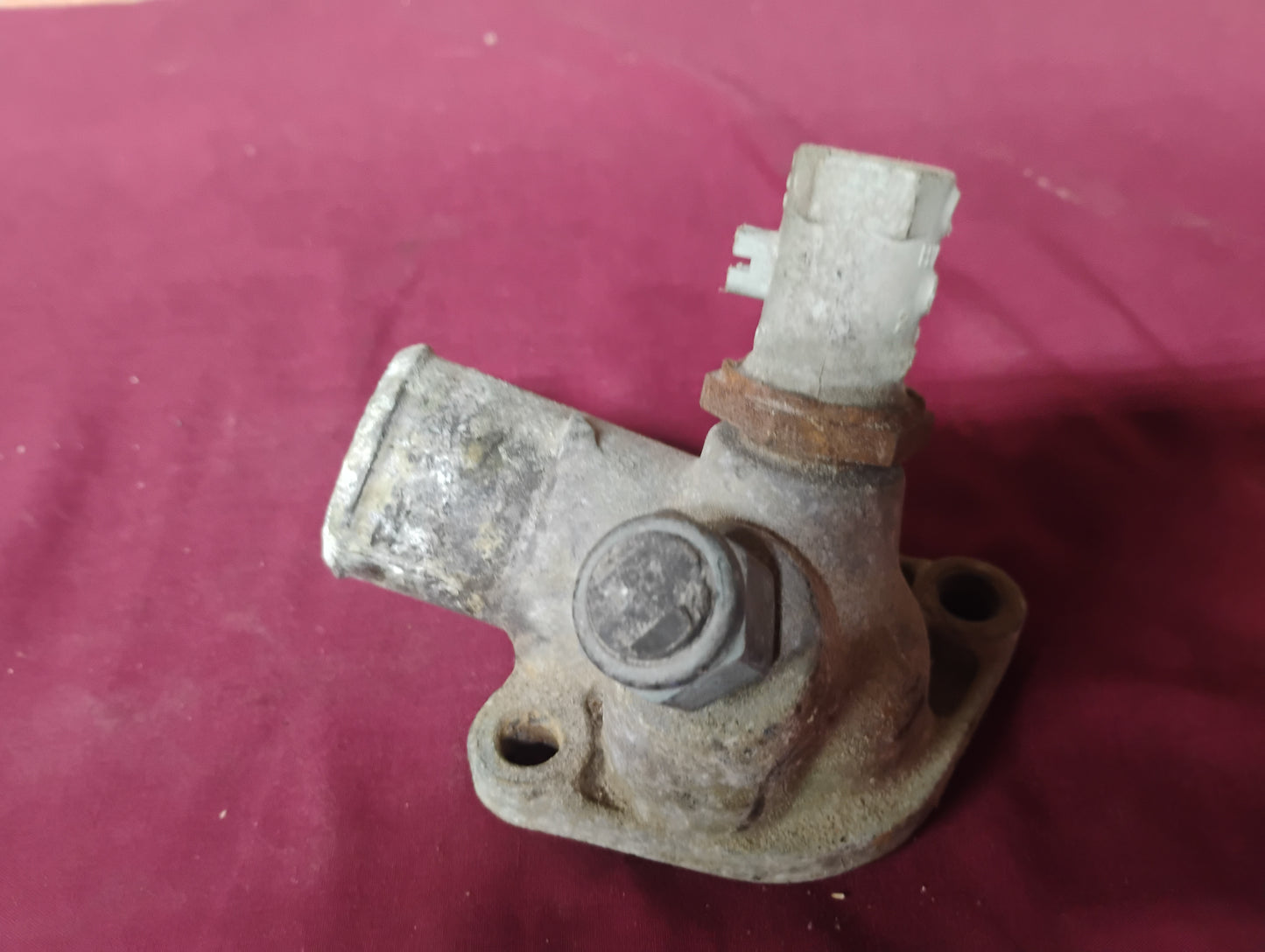 73-87 Chevy GMC Truck Thermostat Housing Water Neck SBC 350 305 Cast Iron OEM