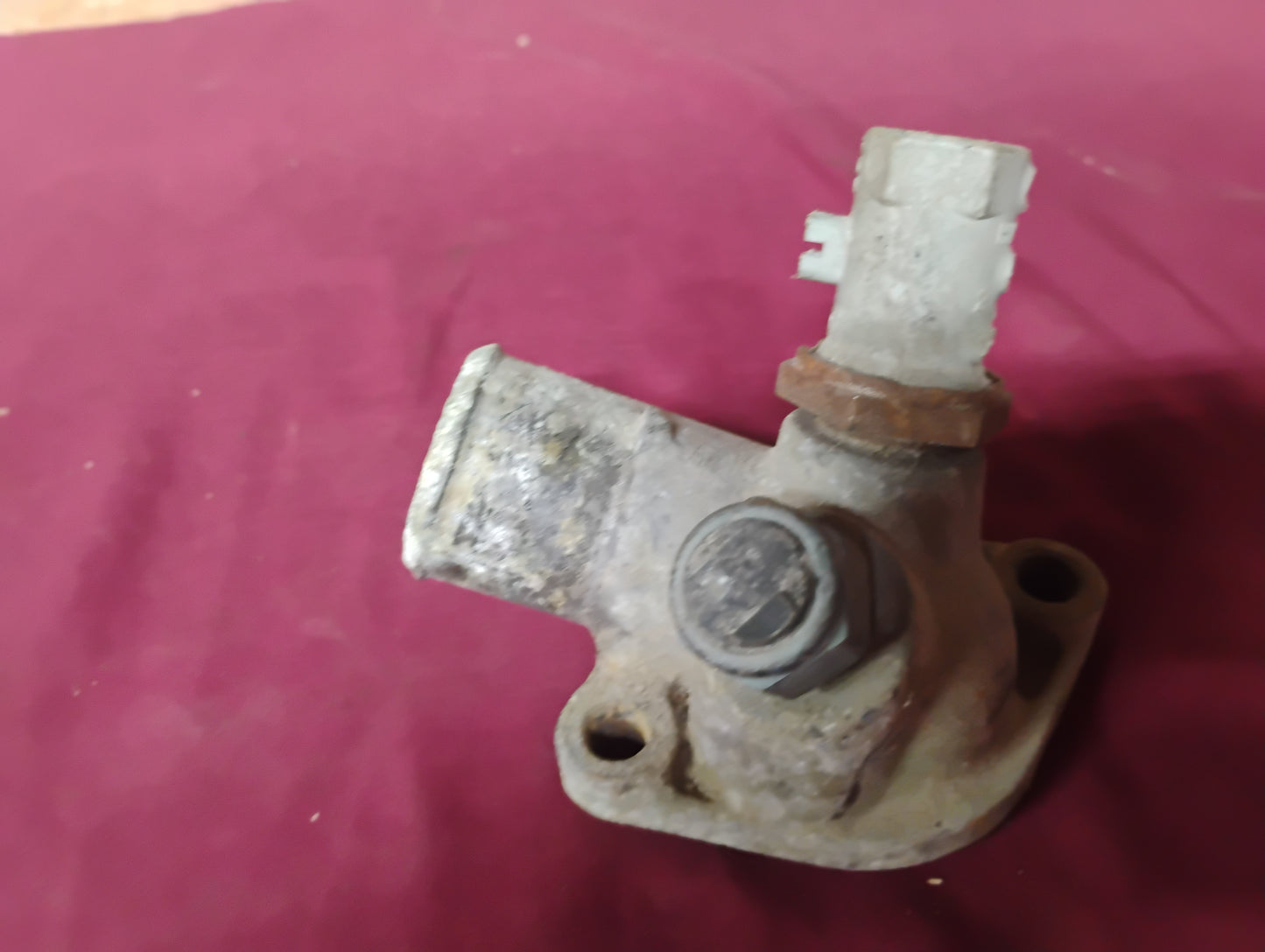 73-87 Chevy GMC Truck Thermostat Housing Water Neck SBC 350 305 Cast Iron OEM