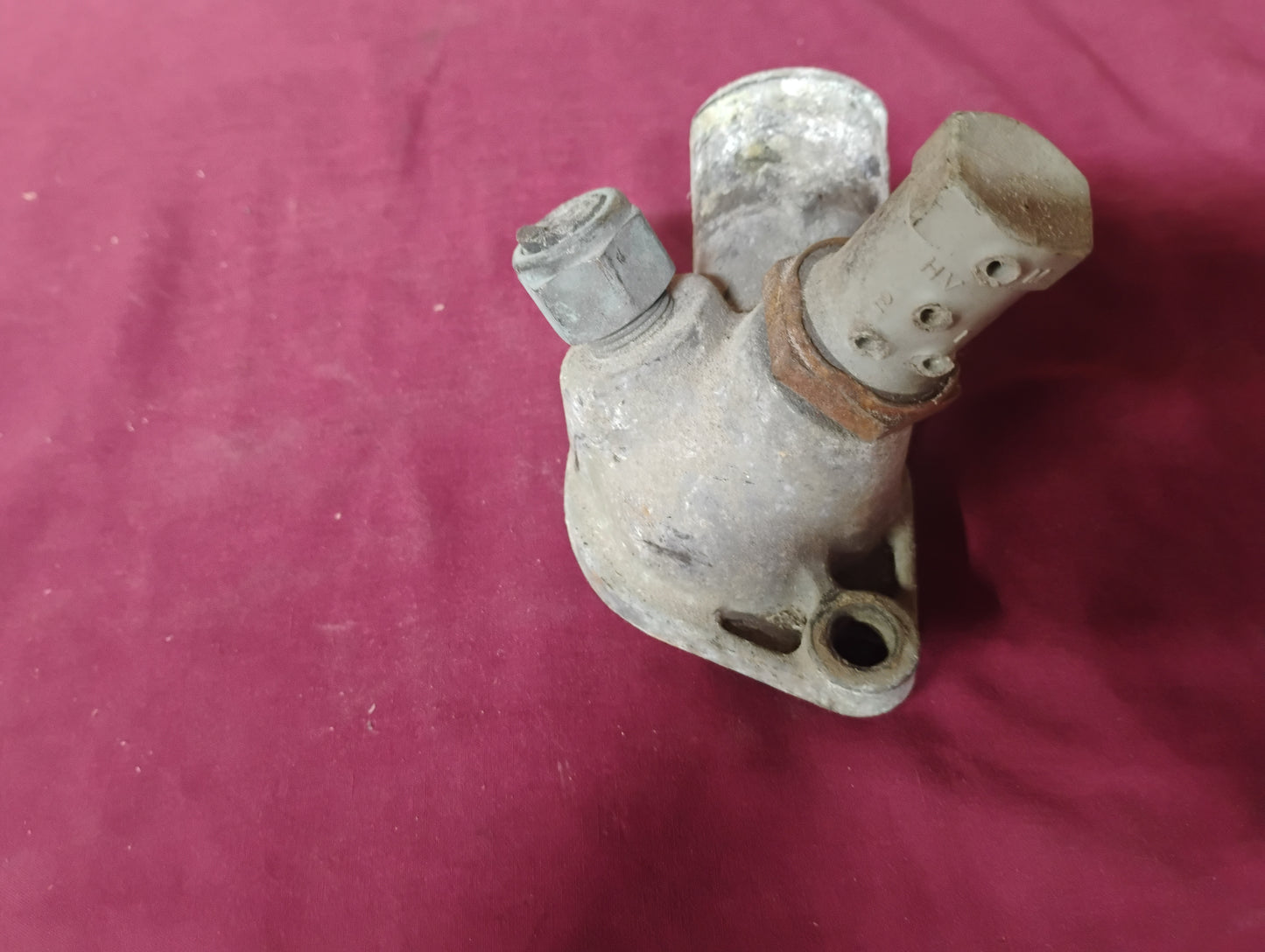 73-87 Chevy GMC Truck Thermostat Housing Water Neck SBC 350 305 Cast Iron OEM