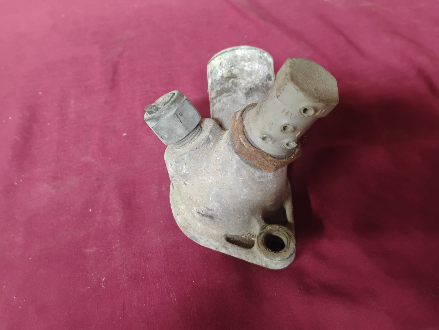 73-87 Chevy GMC Truck Thermostat Housing Water Neck SBC 350 305 Cast Iron OEM