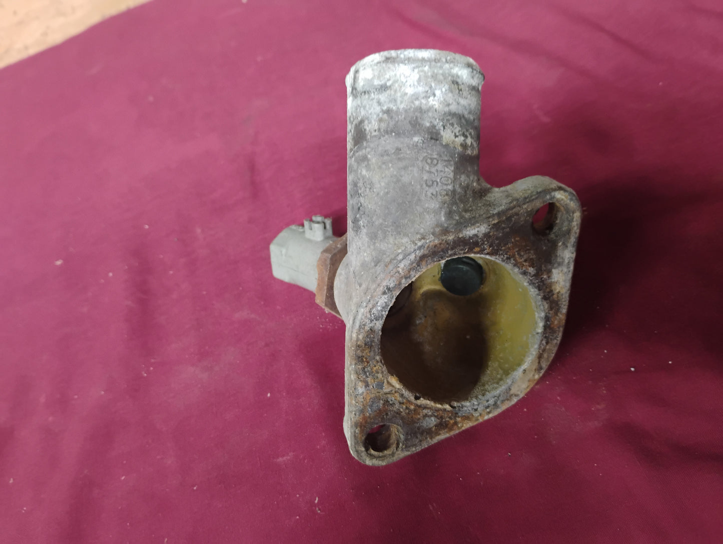 73-87 Chevy GMC Truck Thermostat Housing Water Neck SBC 350 305 Cast Iron OEM
