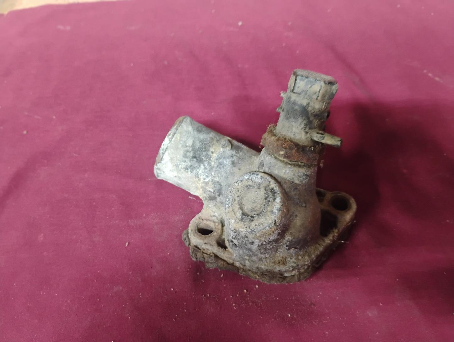 1973-1987 Chevy GMC Truck Thermostat Housing Water Outlet SBC 350 305 400 OEM
