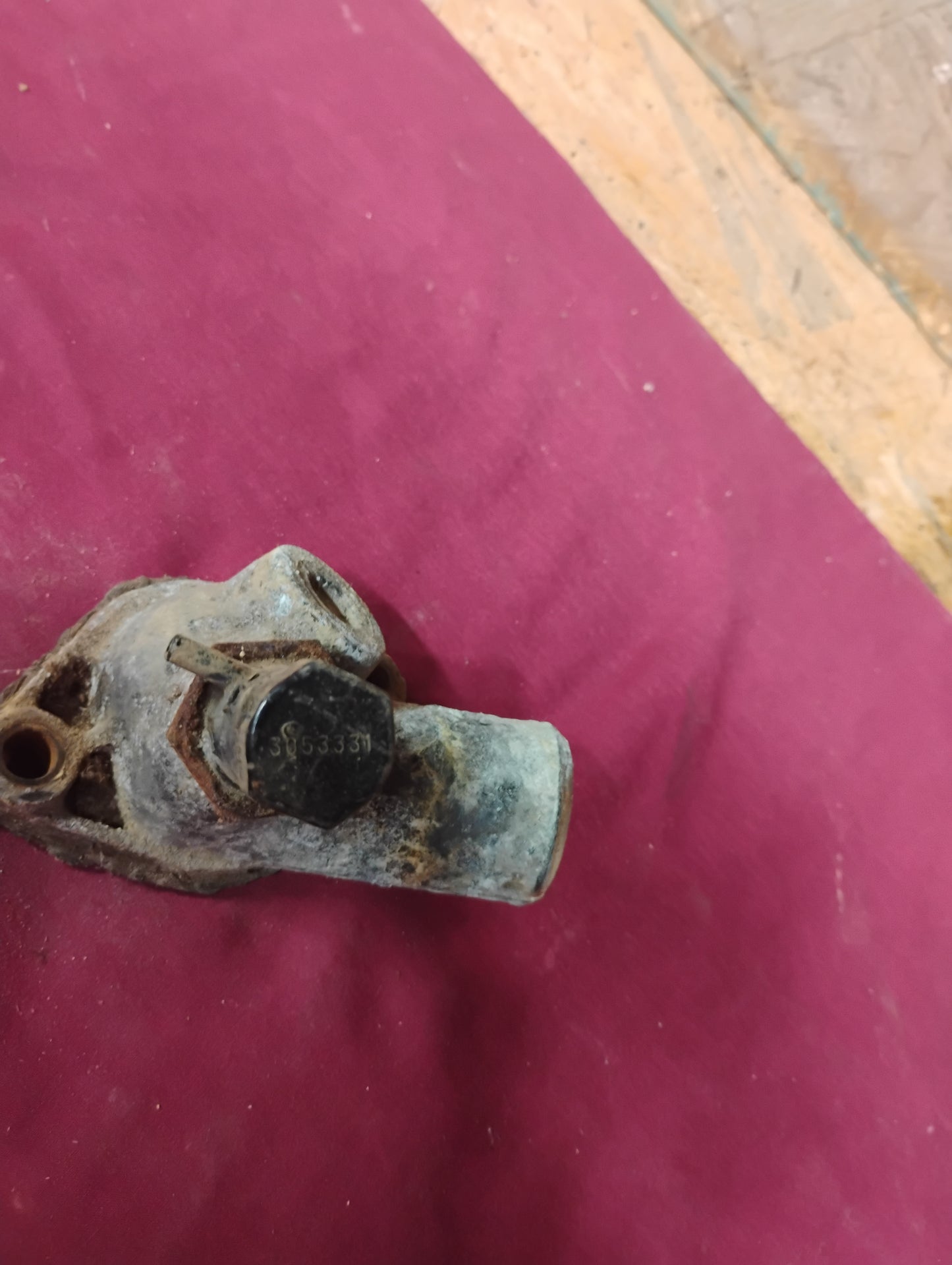 1973-1987 Chevy GMC Truck Thermostat Housing Water Outlet SBC 350 305 400 OEM