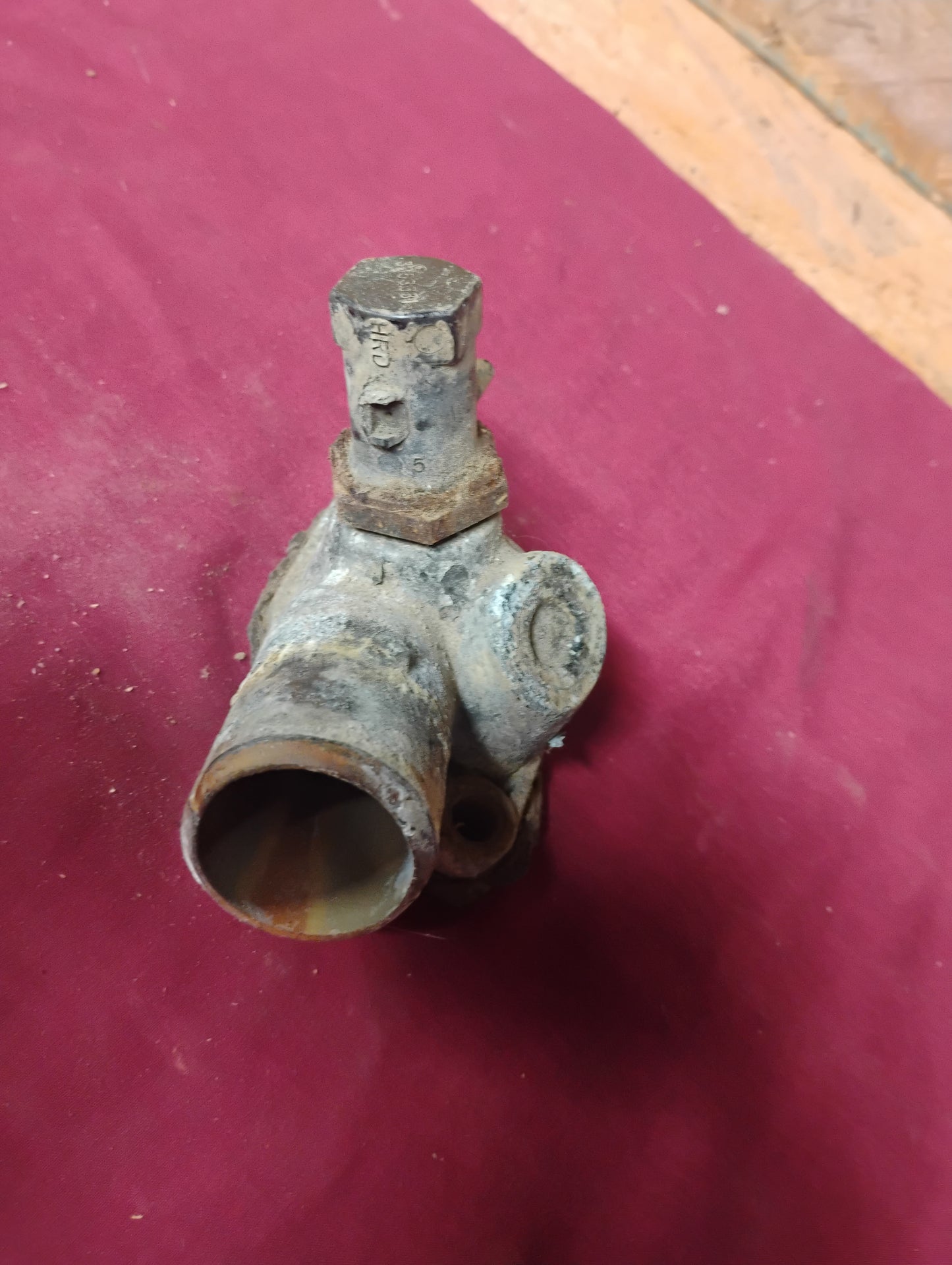 1973-1987 Chevy GMC Truck Thermostat Housing Water Outlet SBC 350 305 400 OEM
