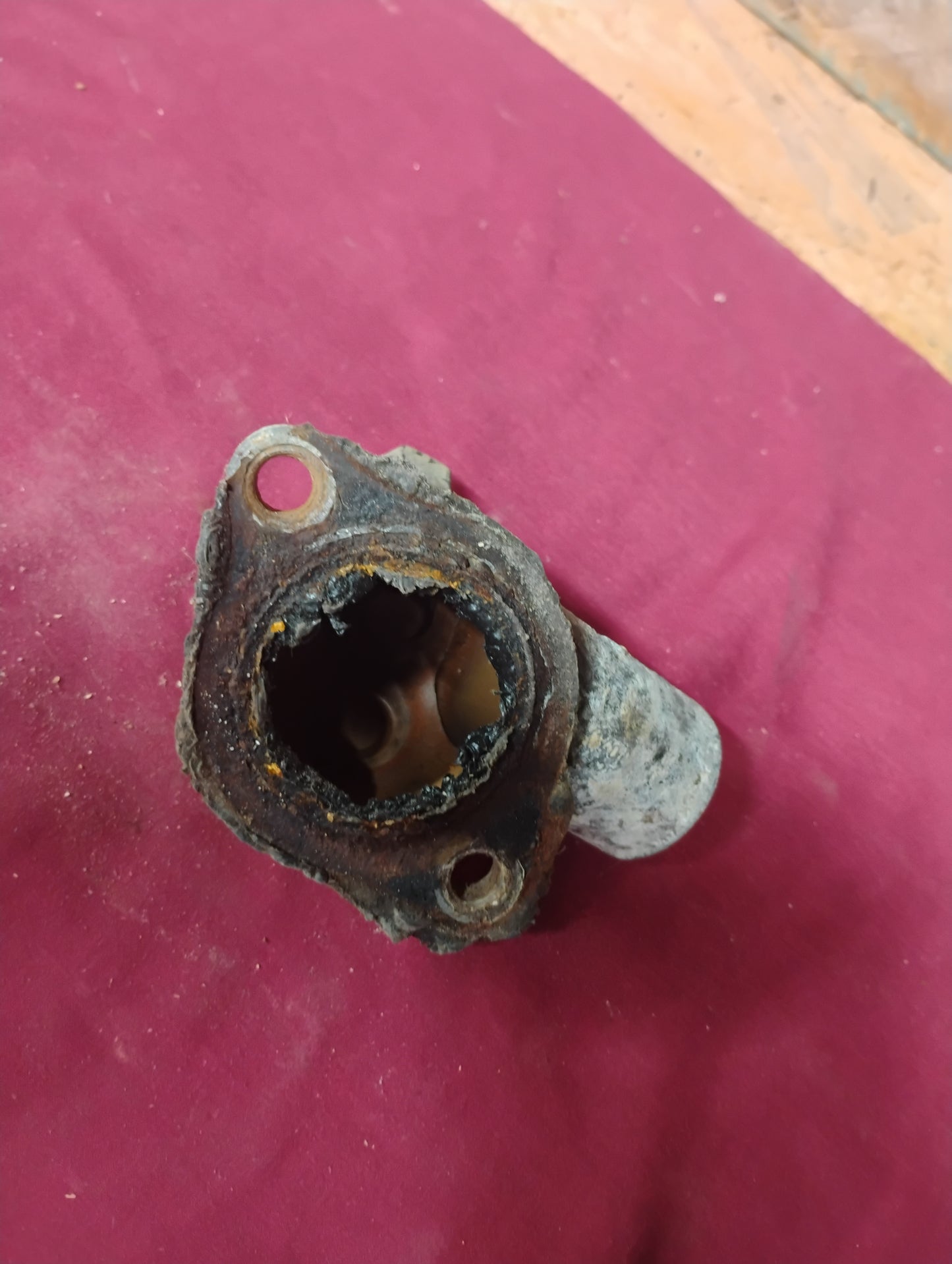 1973-1987 Chevy GMC Truck Thermostat Housing Water Outlet SBC 350 305 400 OEM