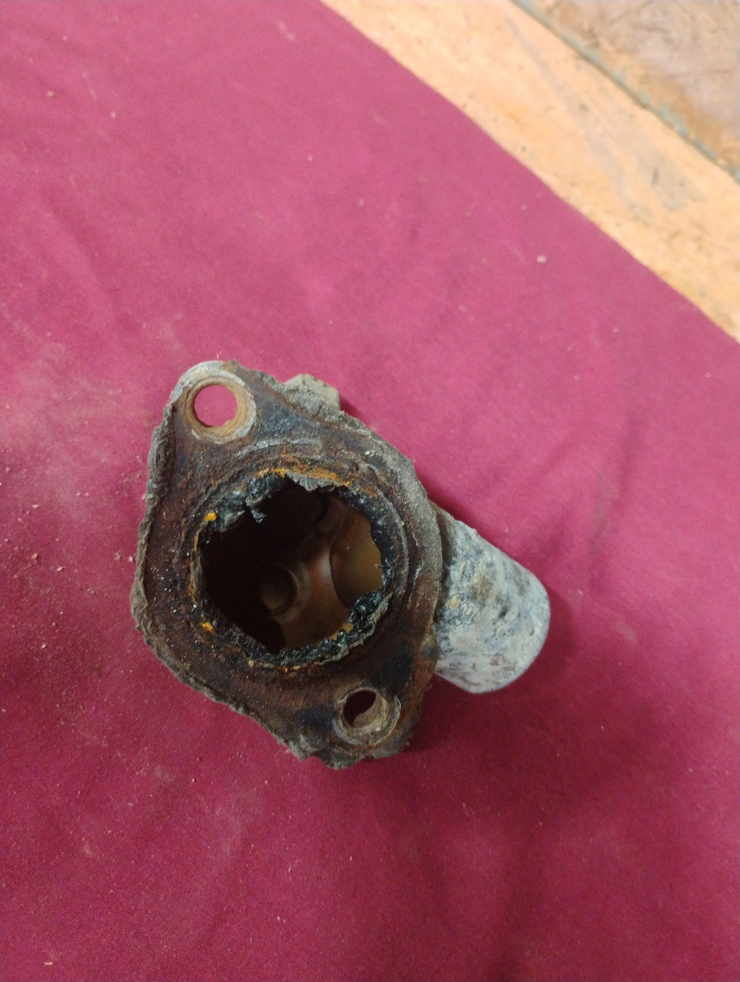 1973-1987 Chevy GMC Truck Thermostat Housing Water Outlet SBC 350 305 400 OEM