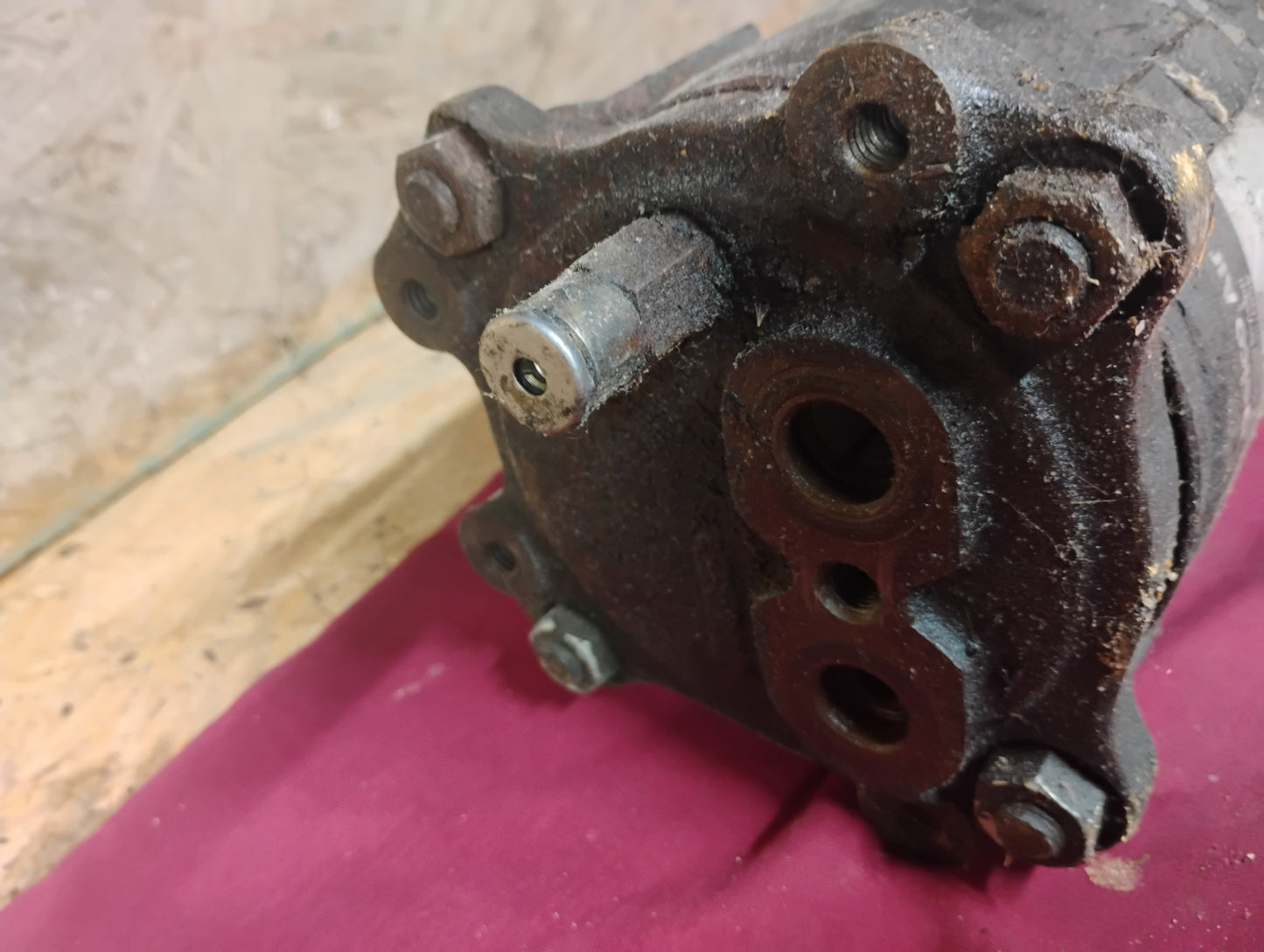 73-79 Chevy GMC Truck AC Compressor OEM C10 K10 K5 Blazer Suburban