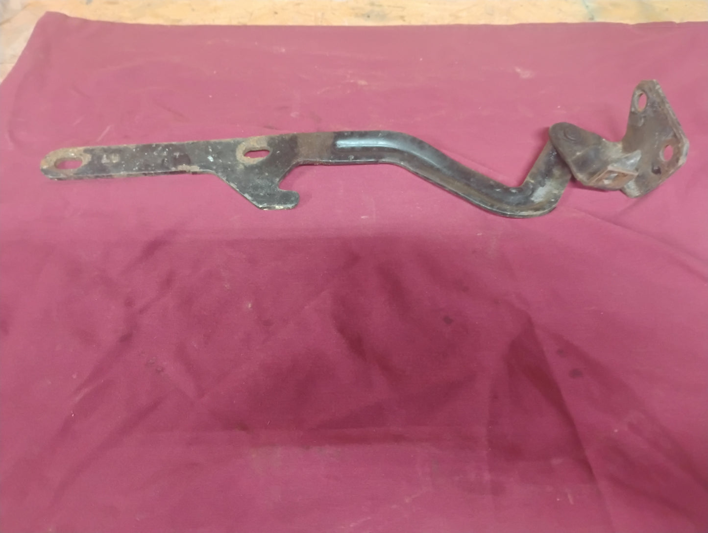 81-87 Chevy GMC Truck LH Hood Hinge Driver Left C10 K10 Squarebody OEM 81-91