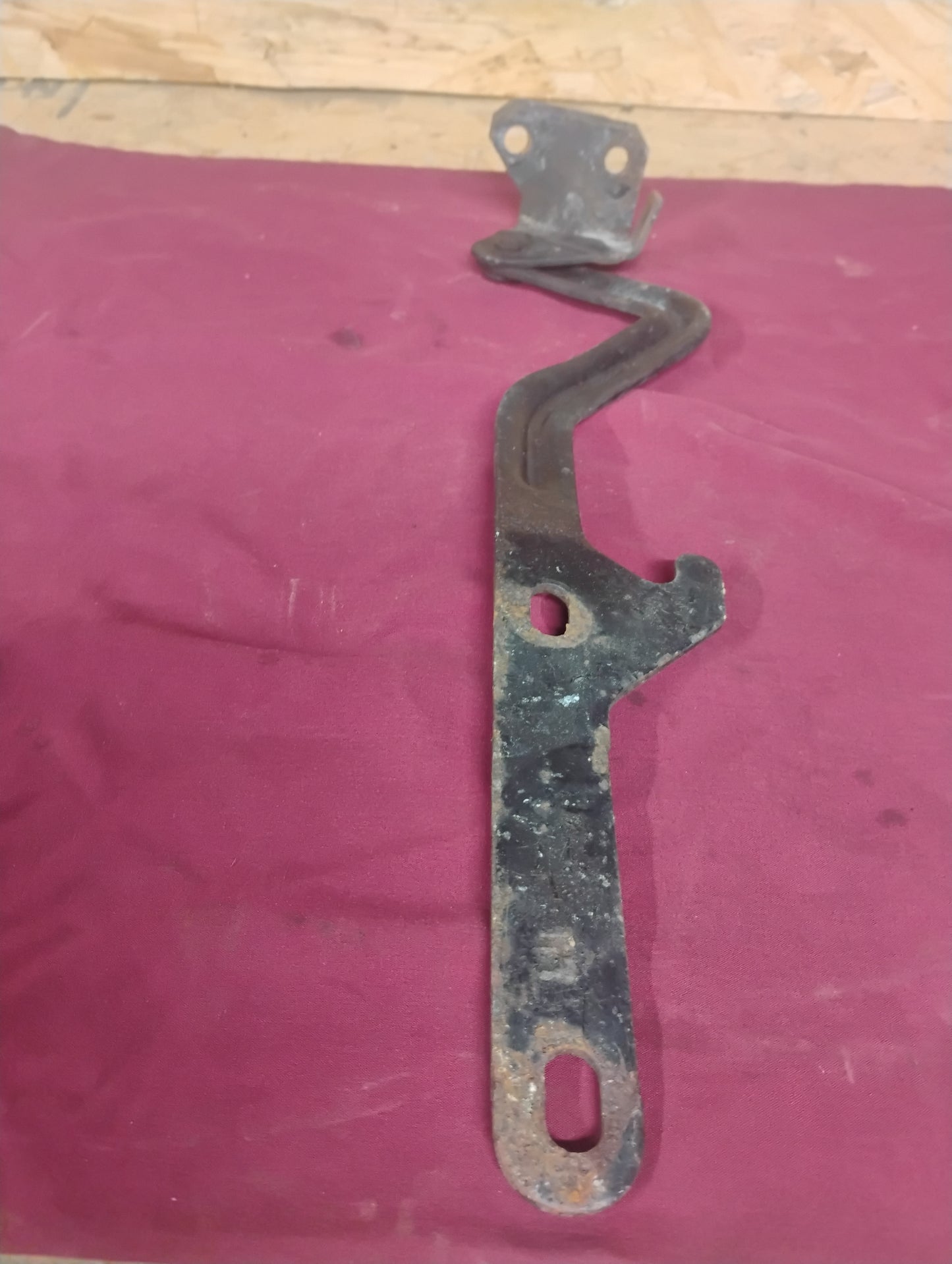 81-87 Chevy GMC Truck LH Hood Hinge Driver Left C10 K10 Squarebody OEM 81-91
