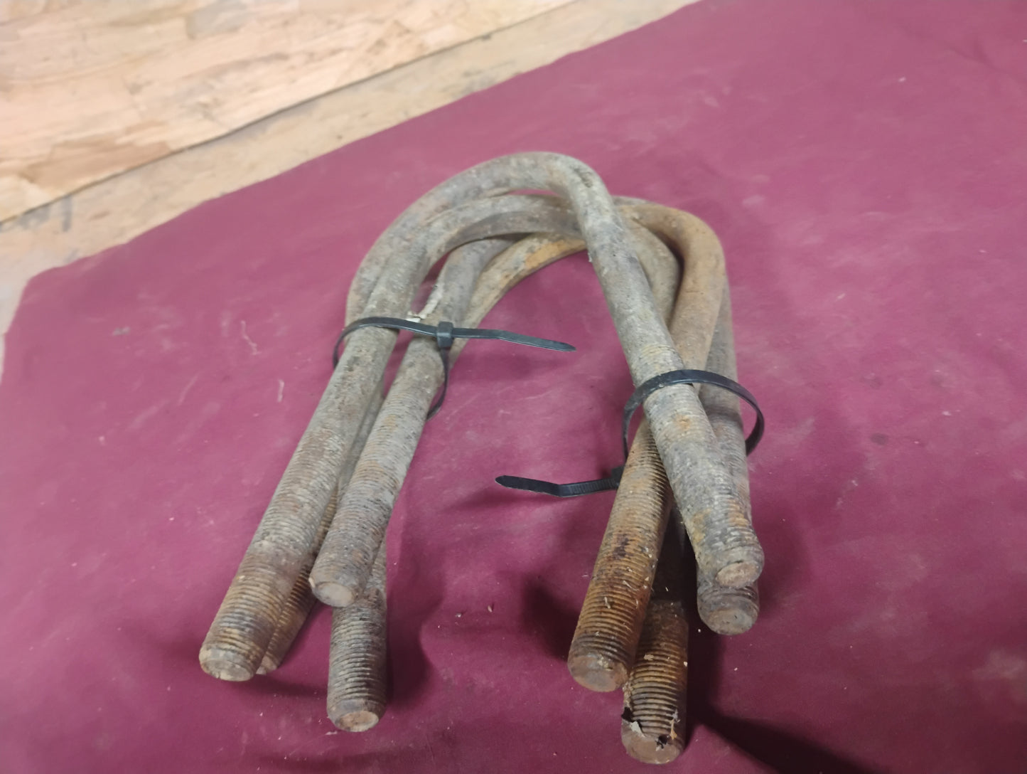 73-87 Chevy GMC Truck Leaf Spring U Bolts Set Axle Mounting Hardware OEM C10