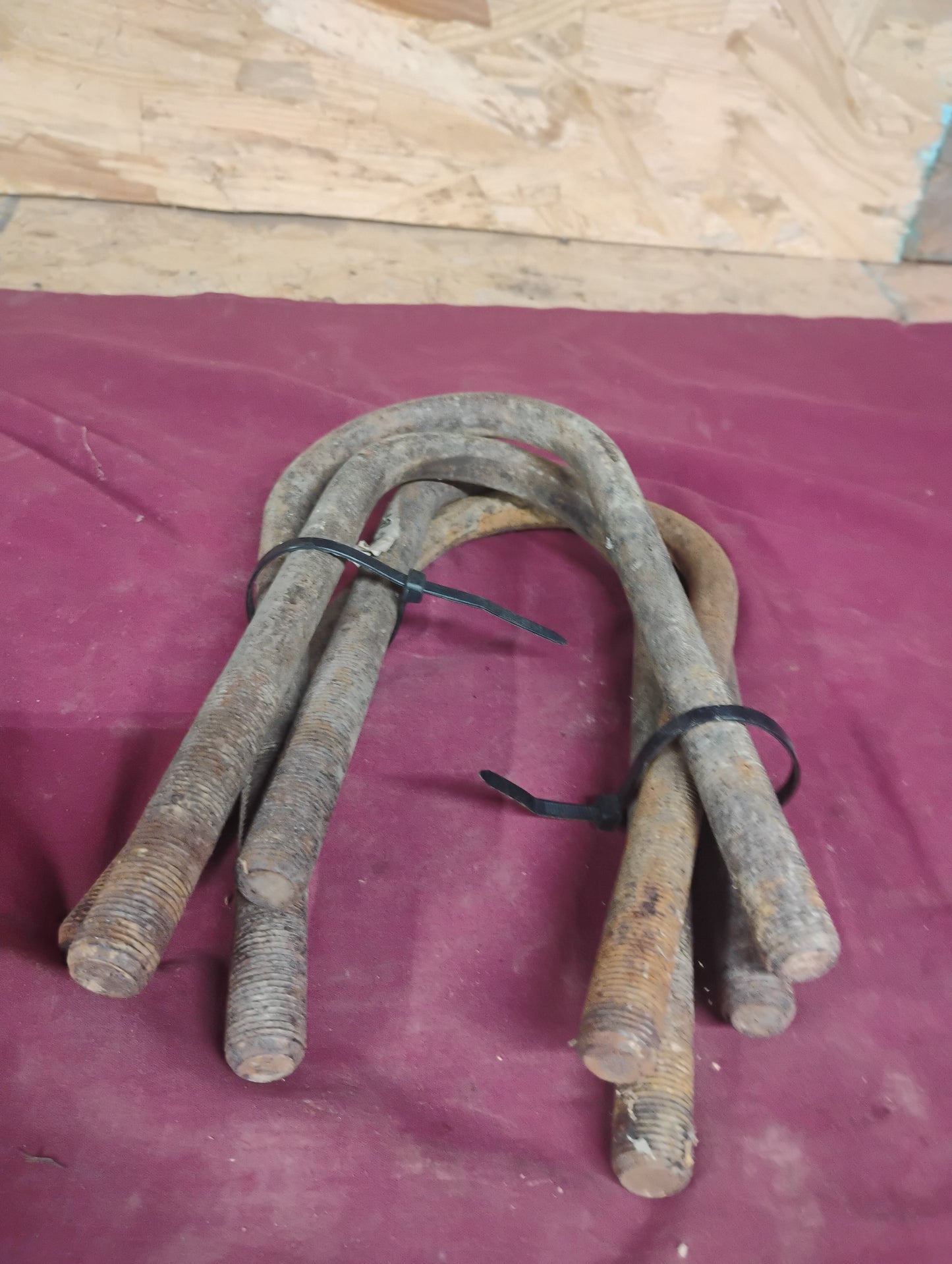 73-87 Chevy GMC Truck Leaf Spring U Bolts Set Axle Mounting Hardware OEM C10
