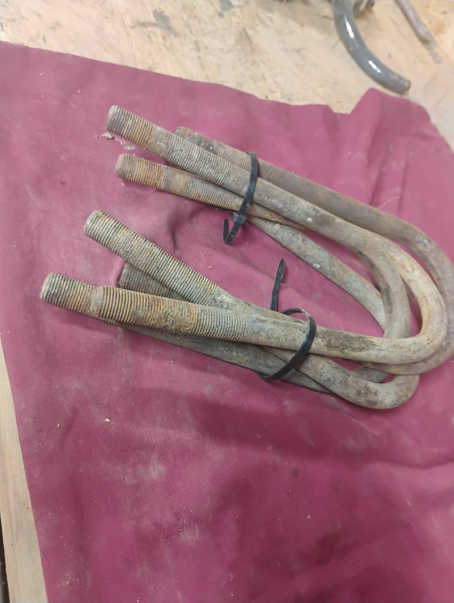 73-87 Chevy GMC Truck Leaf Spring U Bolts Set Axle Mounting Hardware OEM C10