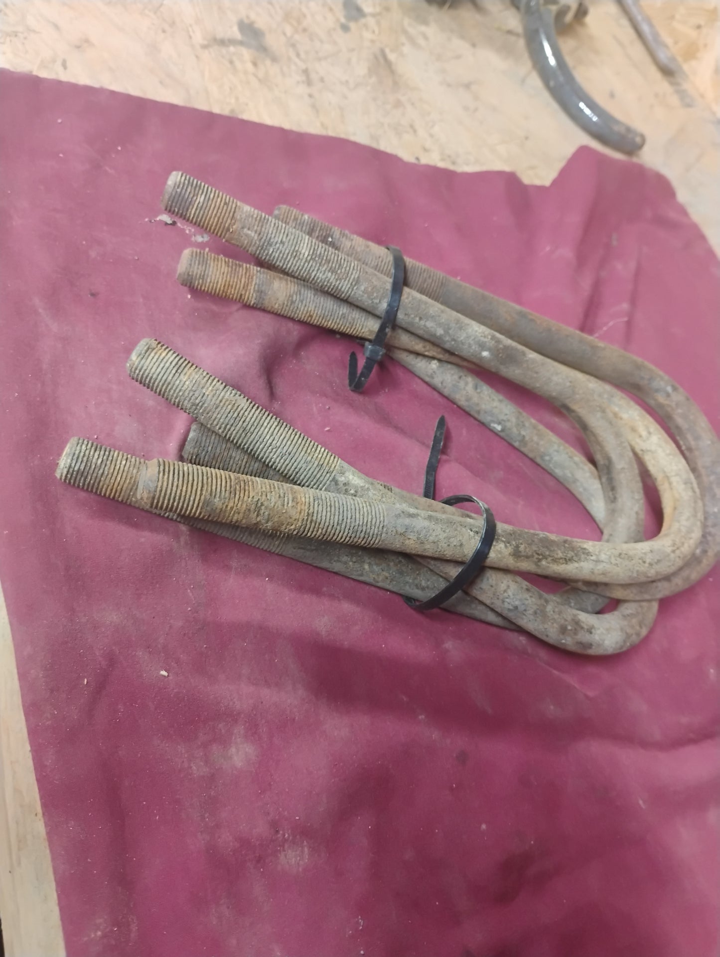 73-87 Chevy GMC Truck Leaf Spring U Bolts Set Axle Mounting Hardware OEM C10