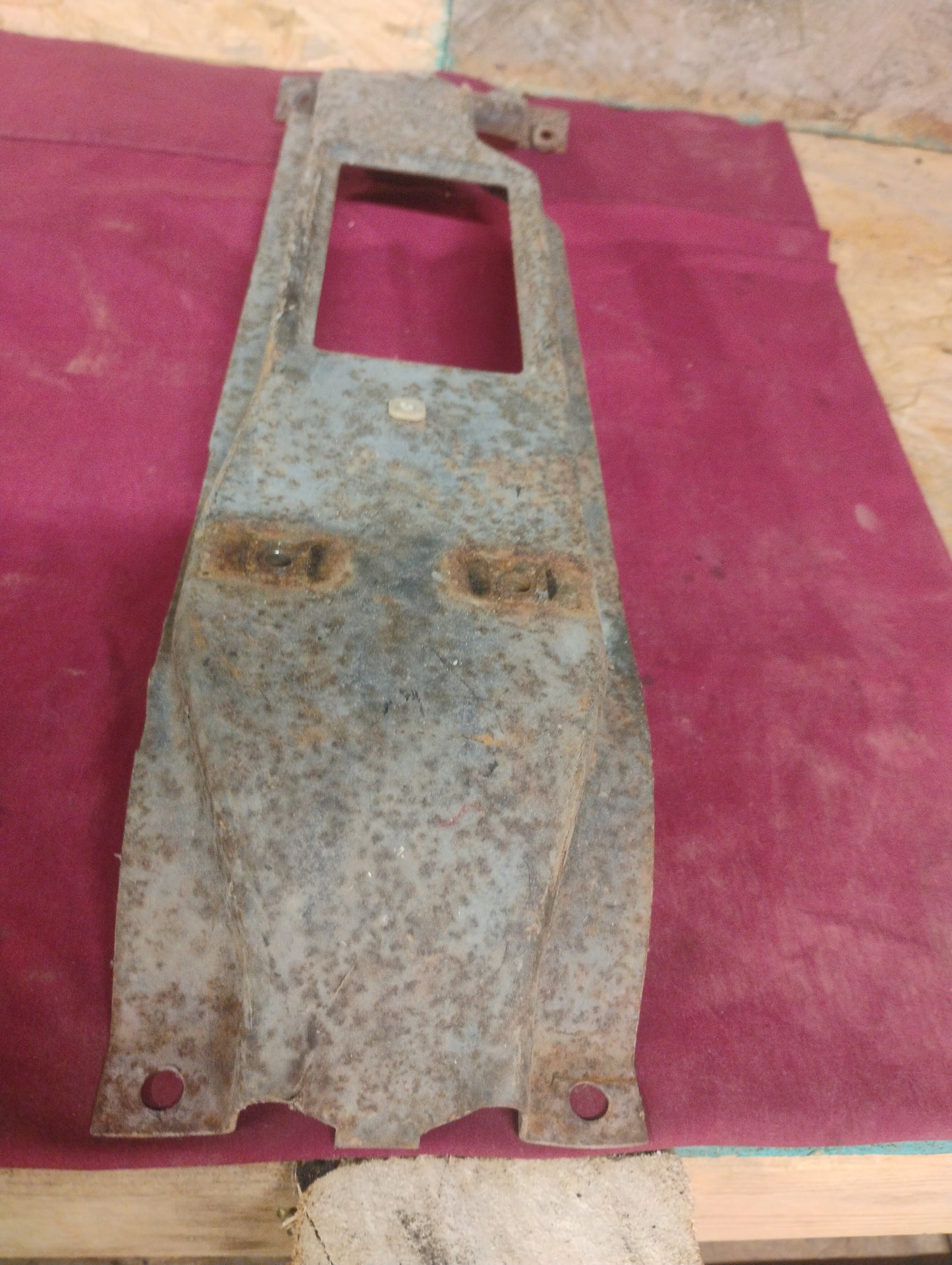 75-76 Chevy GMC Truck Grille Brace Bracket Center Support OEM C10 K10 Squarebody