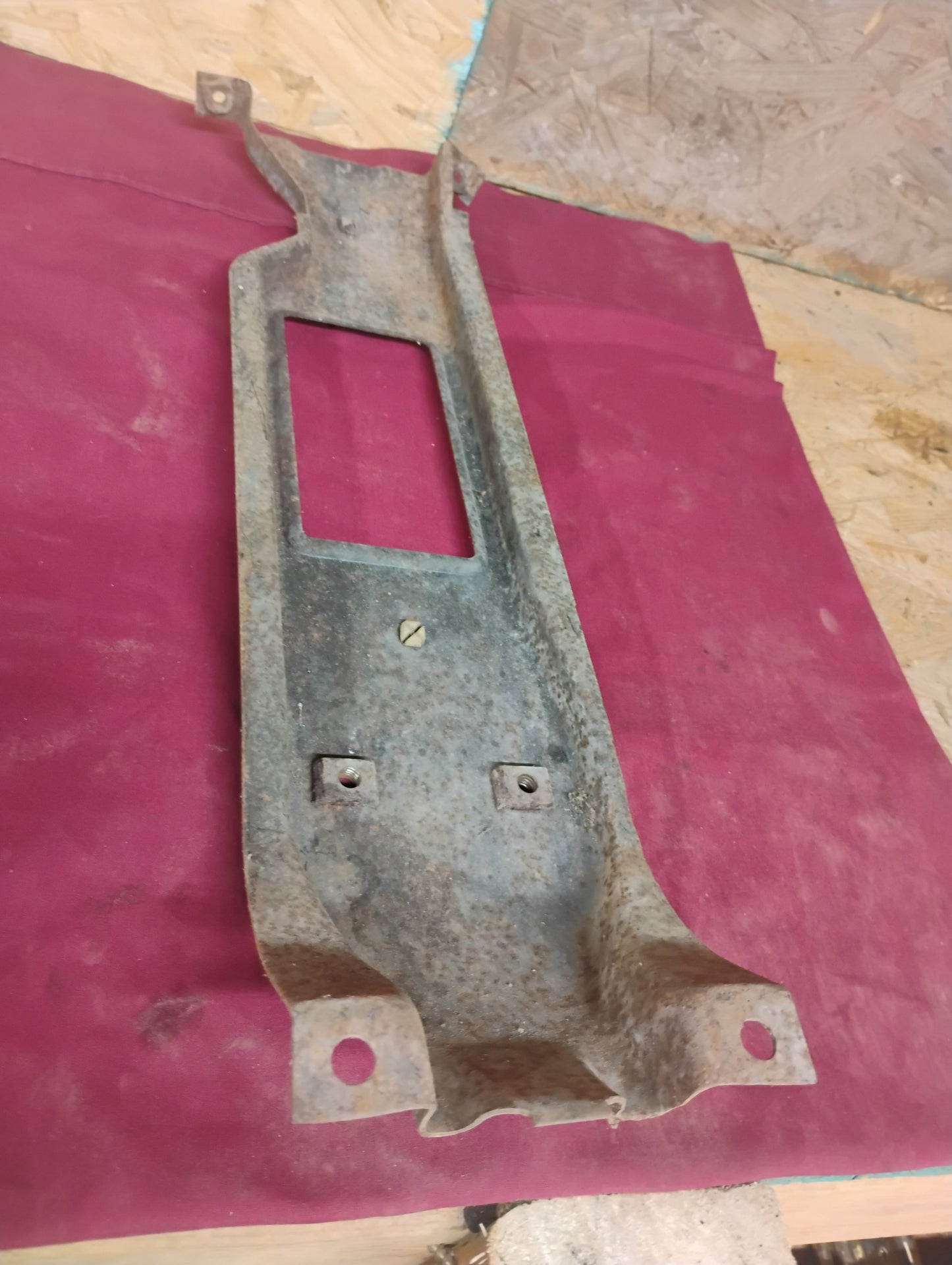 75-76 Chevy GMC Truck Grille Brace Bracket Center Support OEM C10 K10 Squarebody