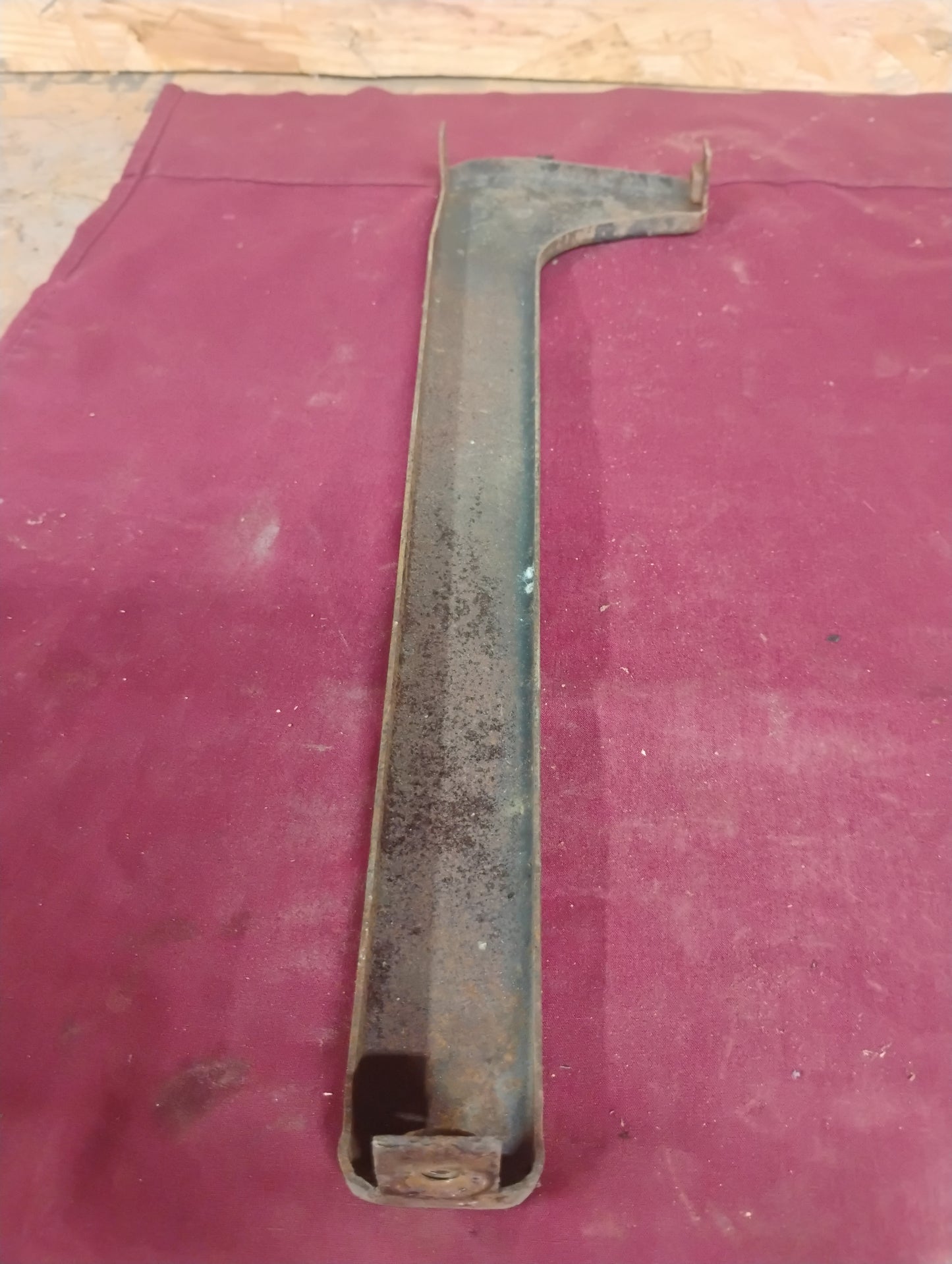 81-87 Chevy GMC Truck Grille Brace Bracket Center Support OEM C10 K10 Squarebody