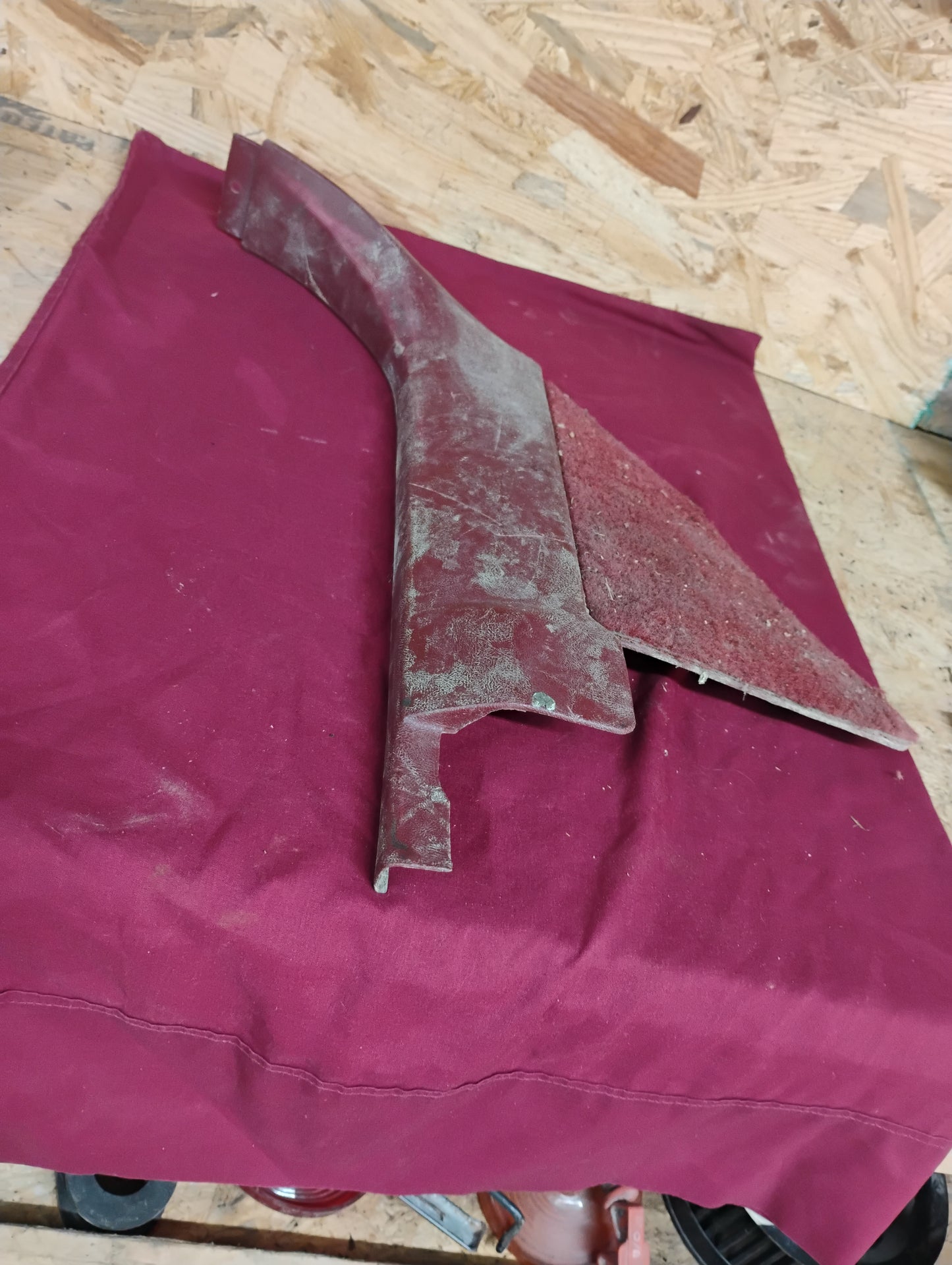 1988-1994 Chevy GMC C1500 K1500 Truck Driver Side Kick Panel Interior Trim GMT400