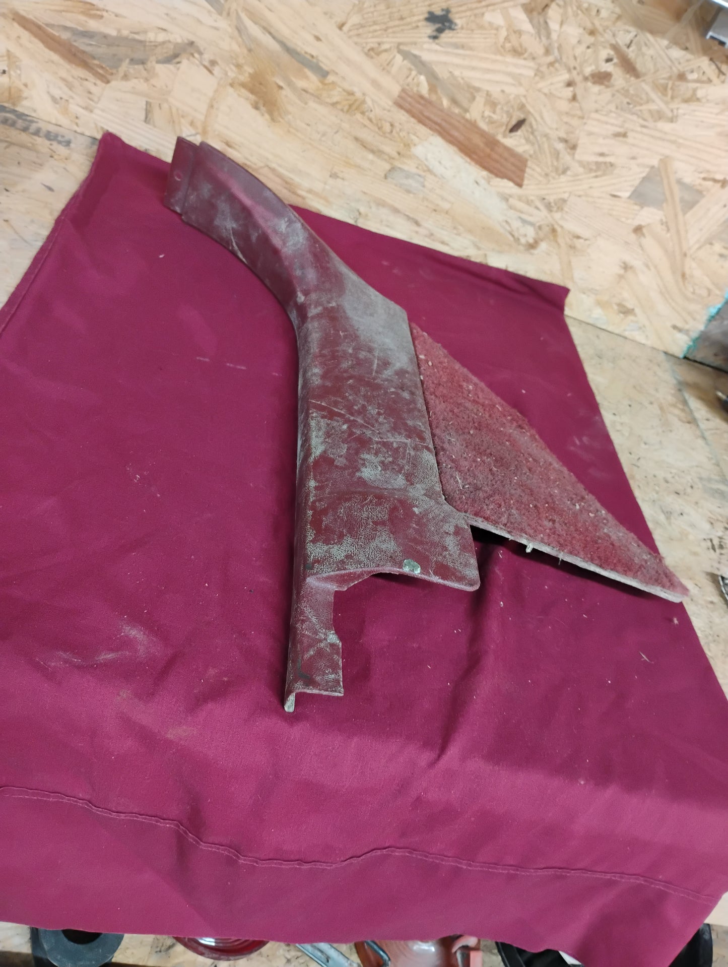 1988-1994 Chevy GMC C1500 K1500 Truck Driver Side Kick Panel Interior Trim GMT400