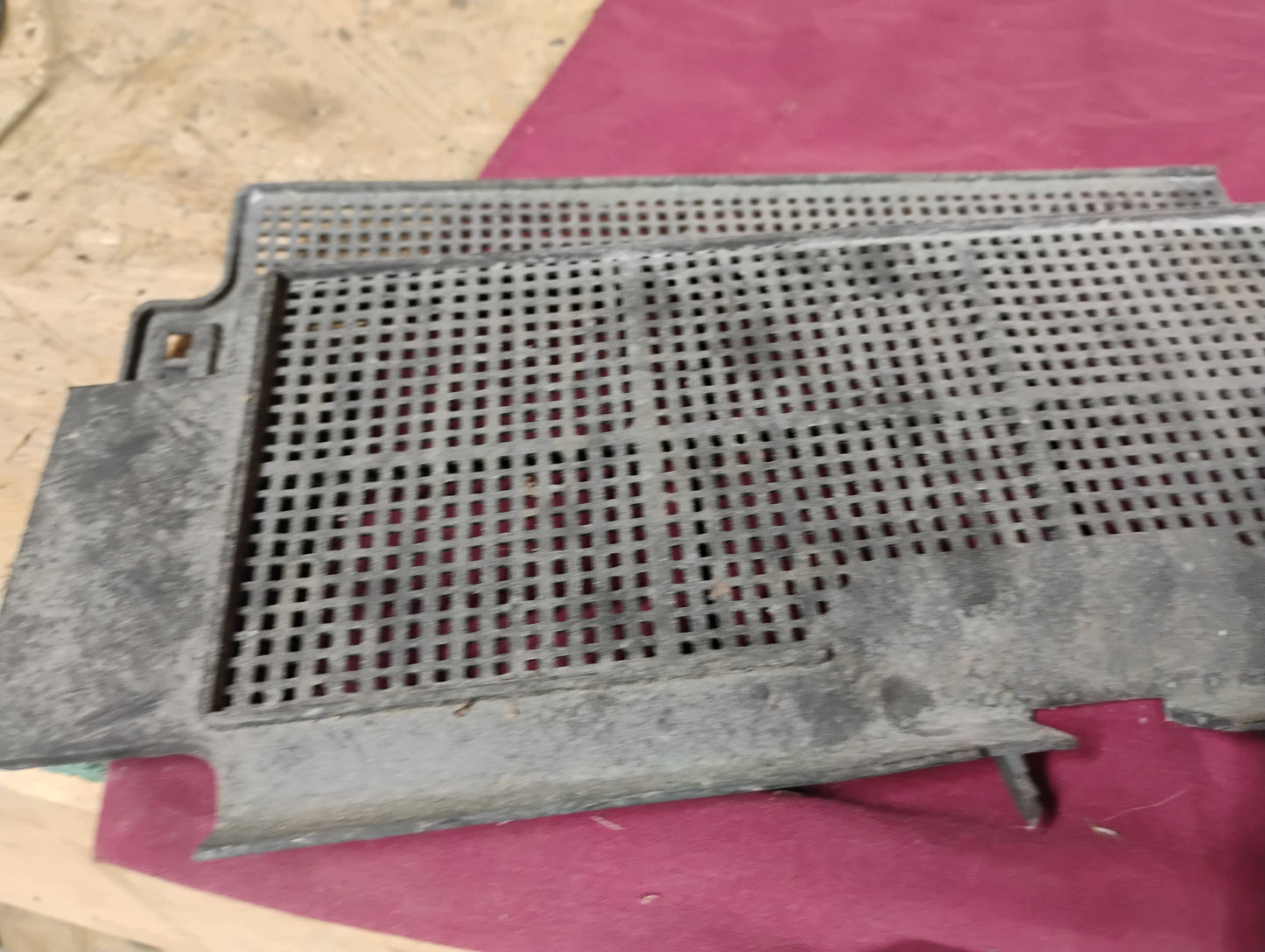 81-87 Chevy GMC Truck Cowl Vent Screen C10 K10 K5 Blazer Suburban Leaf Grille OEM