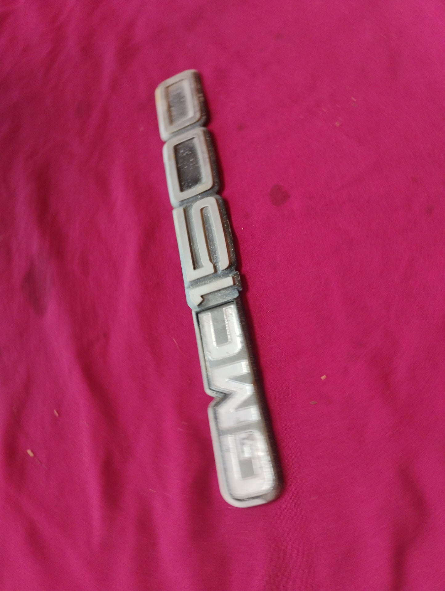 OEM GMC 1500 Fender Emblem Badge 1988-1998 GMT400 OBS Truck Genuine (A)