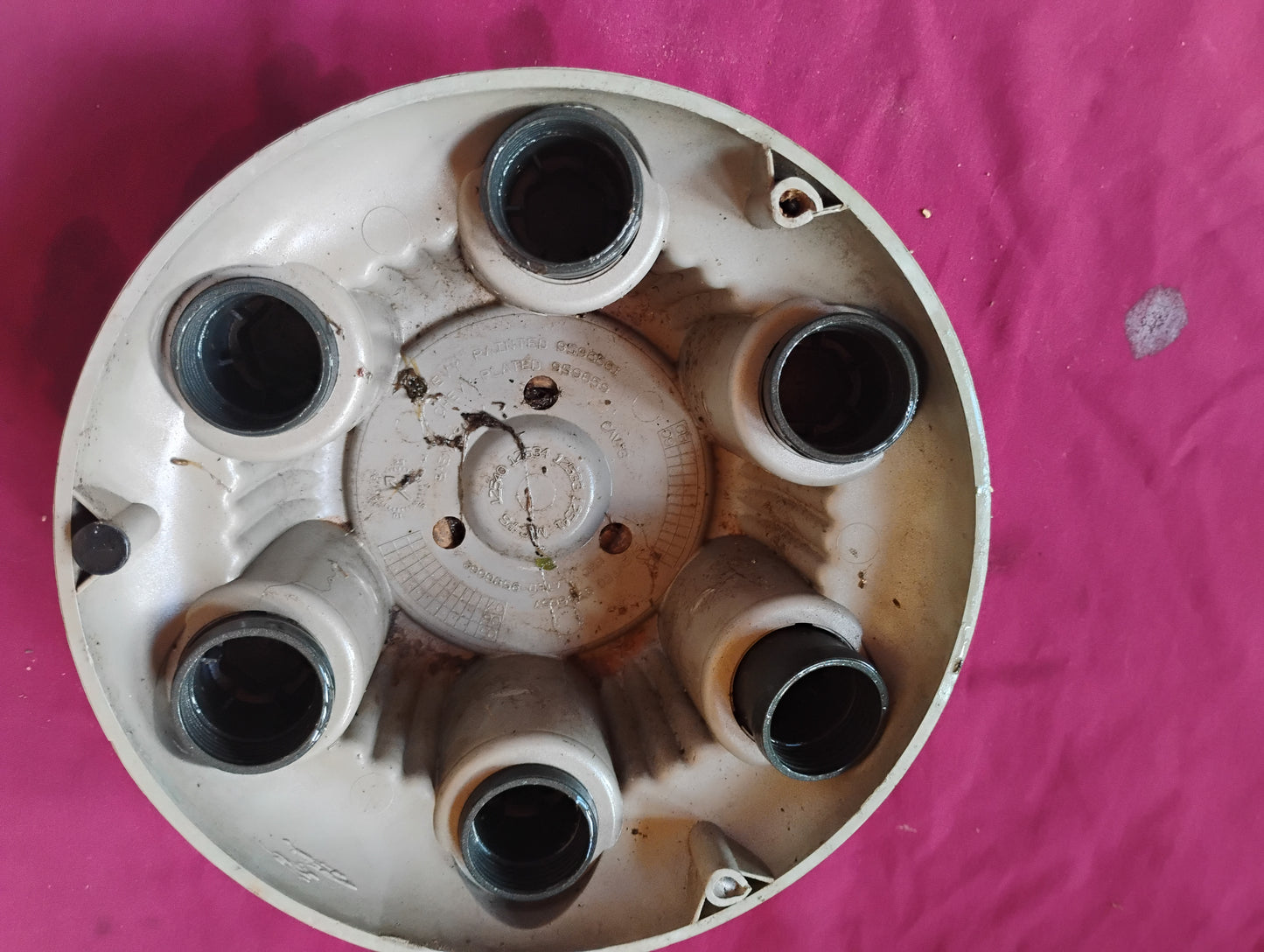 OEM Chevrolet Truck Center Cap 1988-1998 GMT400 K1500 Hub Cap Genuine