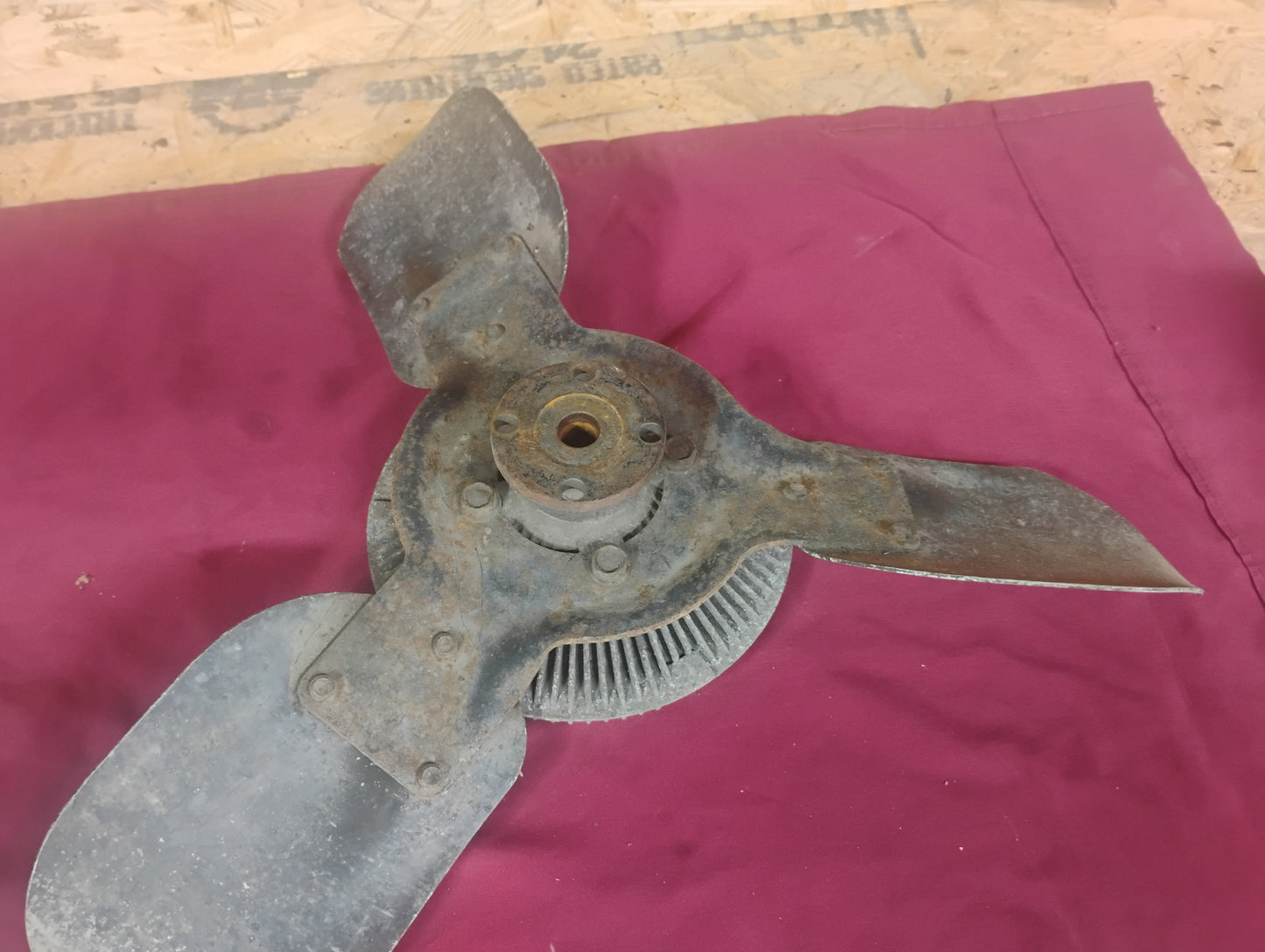 1973-1987 Chevy GMC C10 K10 Truck 3 Blade Clutch Fan Cooling Engine Fan OEM