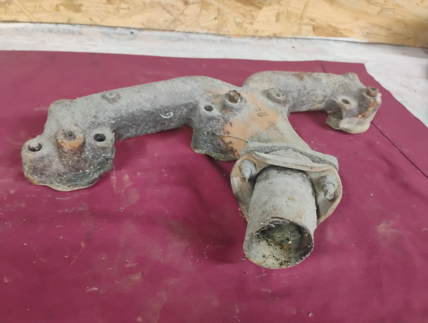 67-72 Chevy GMC Truck Ramhorn Exhaust Manifold RH Passenger Side 327 350 SBC OEM