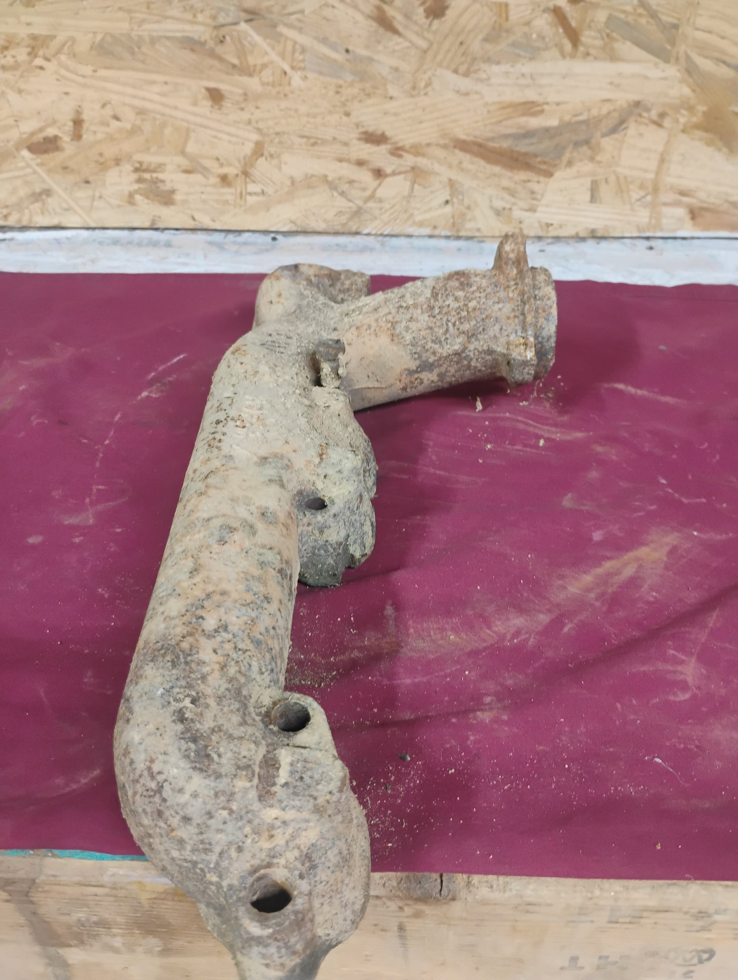 81-87 Chevy GMC Truck Exhaust Manifold 5.0L 5.7L V8 OEM C10 K10 Small Block Chevy