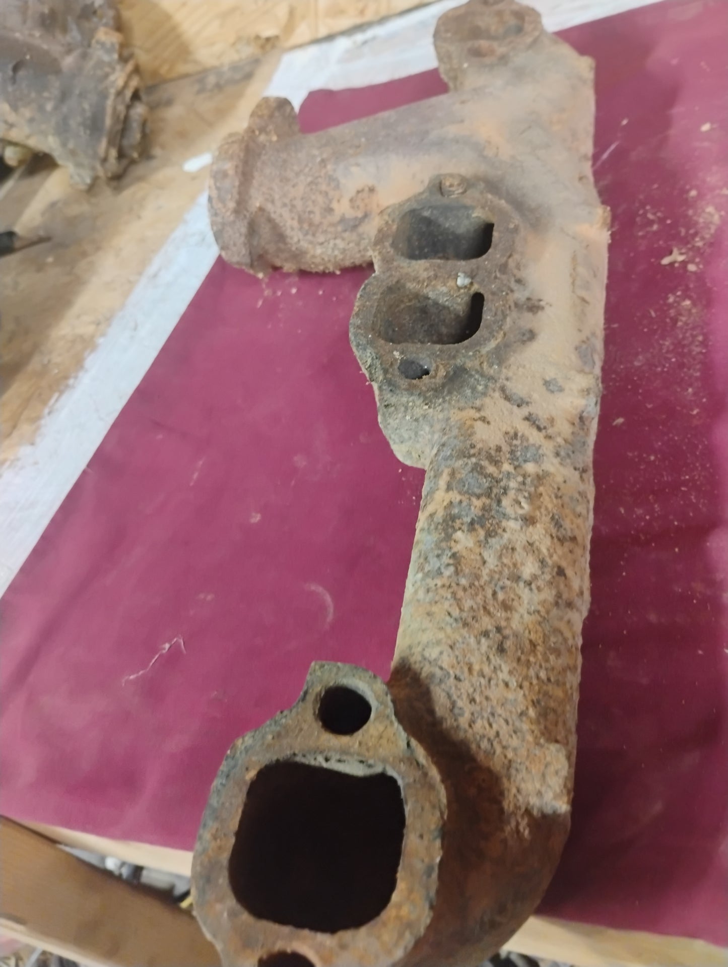 81-87 Chevy GMC Truck Exhaust Manifold 5.0L 5.7L V8 OEM C10 K10 Small Block Chevy