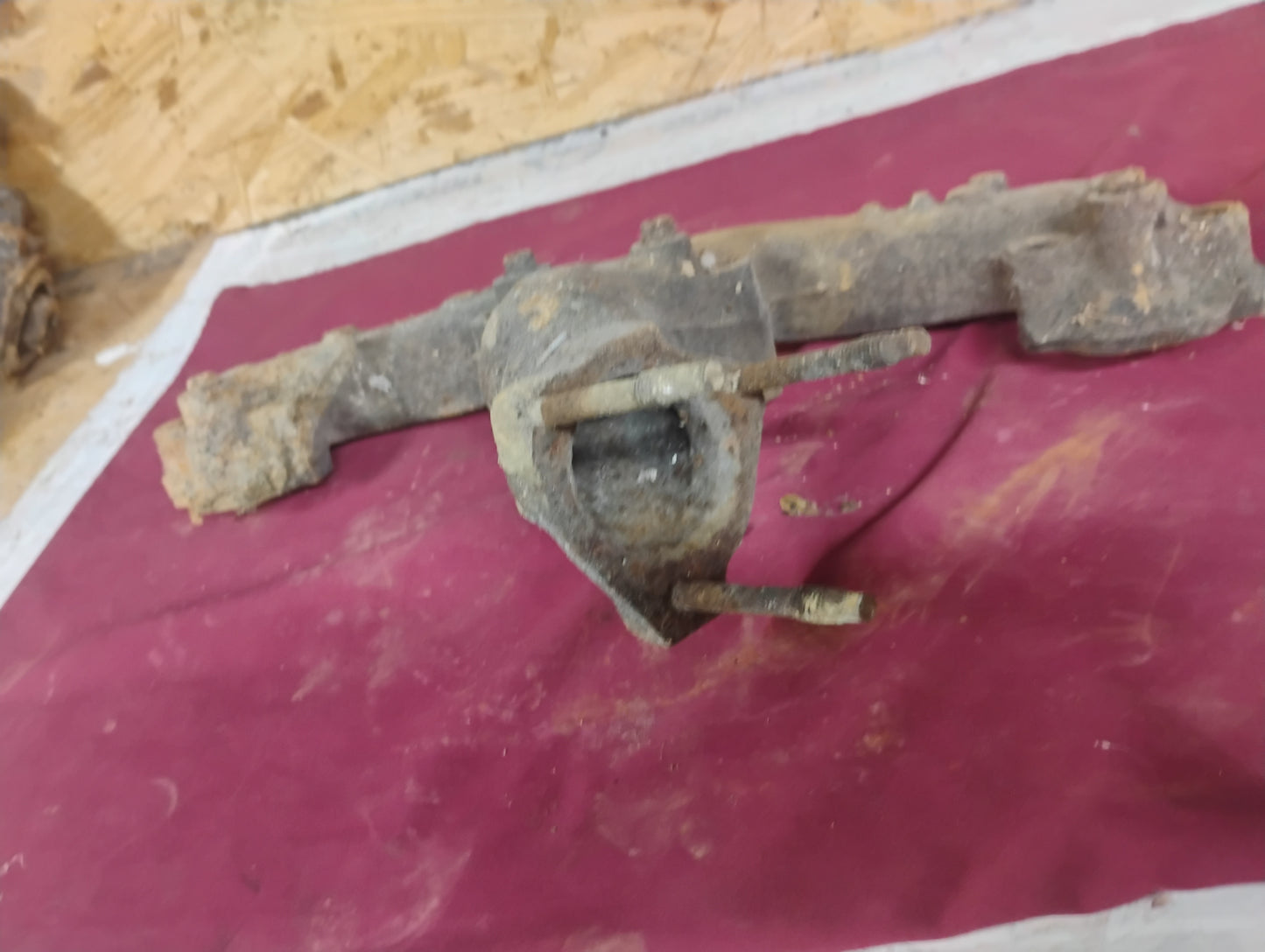 1967-1972 Chevy GMC Truck Ramhorn Exhaust Manifold Pair 327 350 Small Block V8 OEM