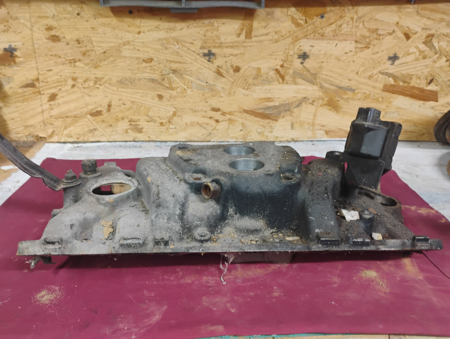 1987-1995 Chevy GMC SBC 5.7L 350 5.0L 305 TBI Intake Manifold OEM GM