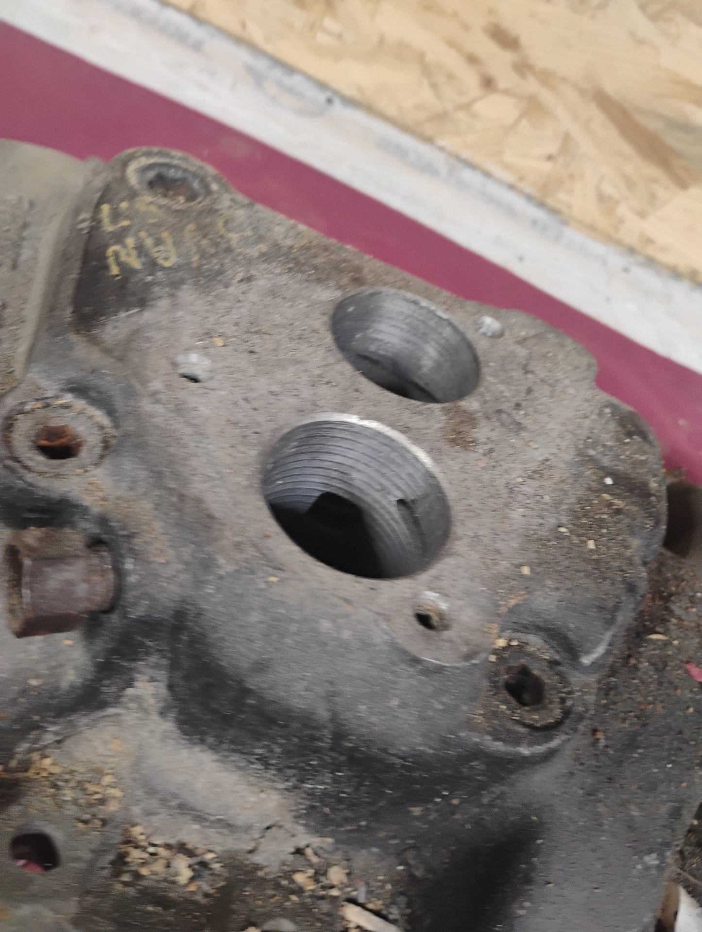 1987-1995 Chevy GMC SBC 5.7L 350 5.0L 305 TBI Intake Manifold OEM GM
