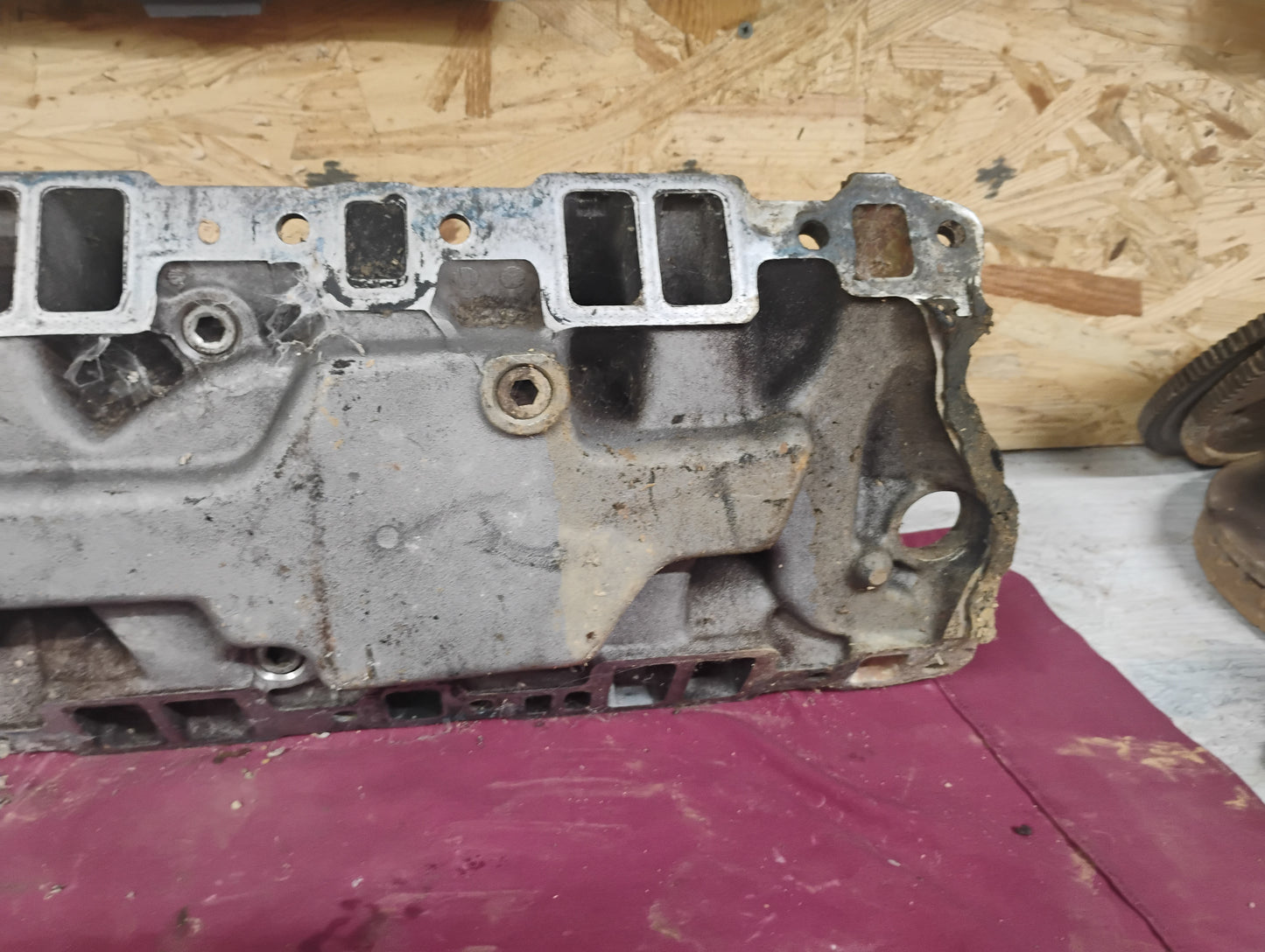 1987-1995 Chevy GMC SBC 5.7L 350 5.0L 305 TBI Intake Manifold OEM GM