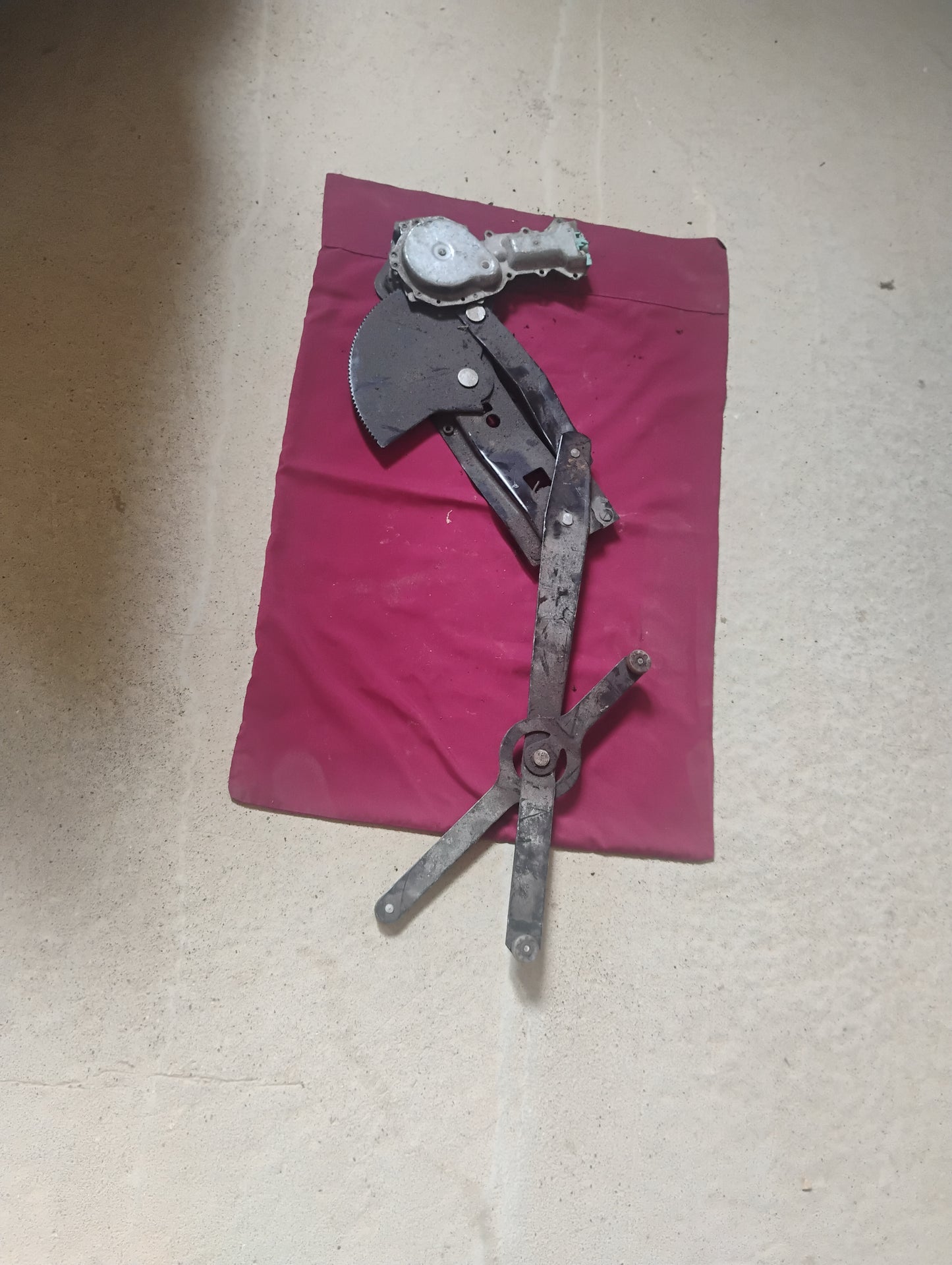 81-87 Chevy GMC C10 K10 Truck Power Window Regulator Driver Side Motor Assembly