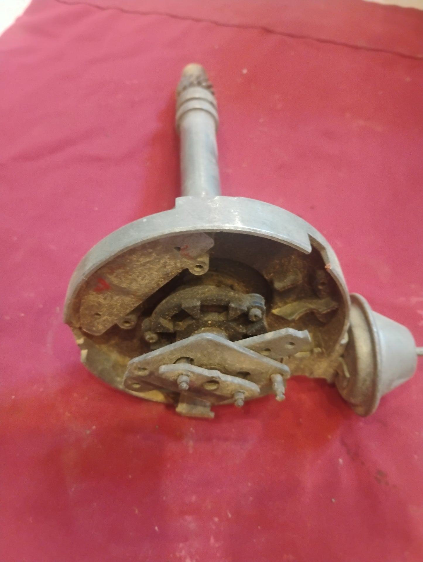 Vintage GM Small Block Chevy V8 Distributor w/ Vacuum Advance SBC 350 327 305