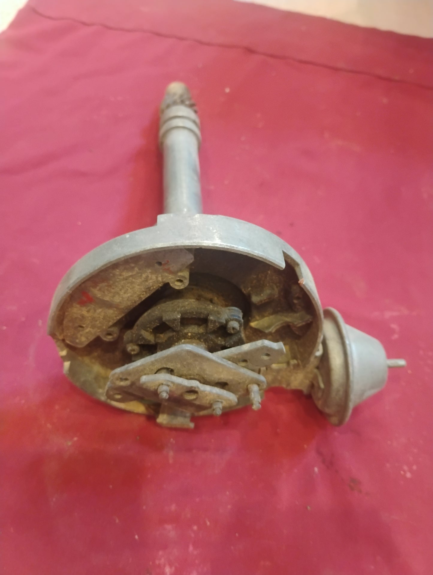 Vintage GM Small Block Chevy V8 Distributor w/ Vacuum Advance SBC 350 327 305