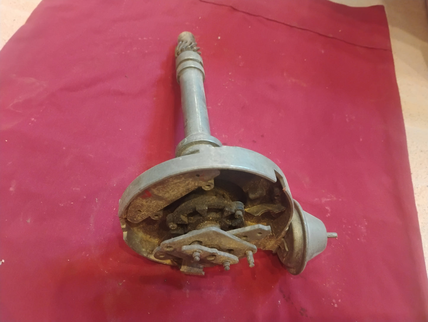 Vintage GM Small Block Chevy V8 Distributor w/ Vacuum Advance SBC 350 327 305
