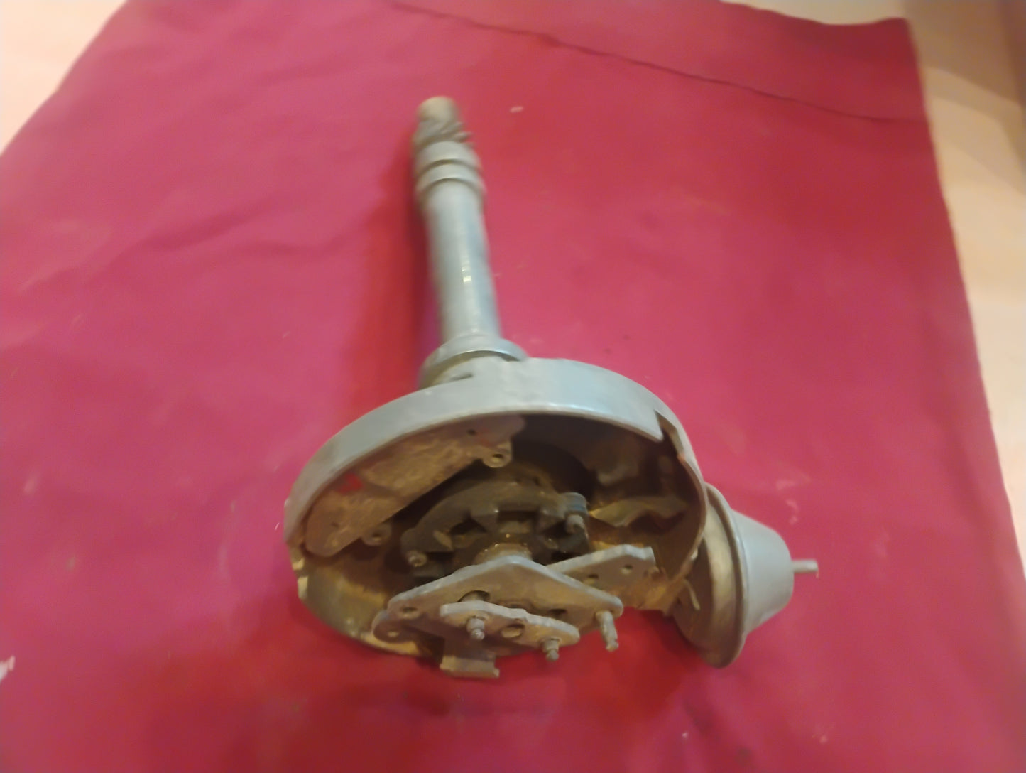 Vintage GM Small Block Chevy V8 Distributor w/ Vacuum Advance SBC 350 327 305